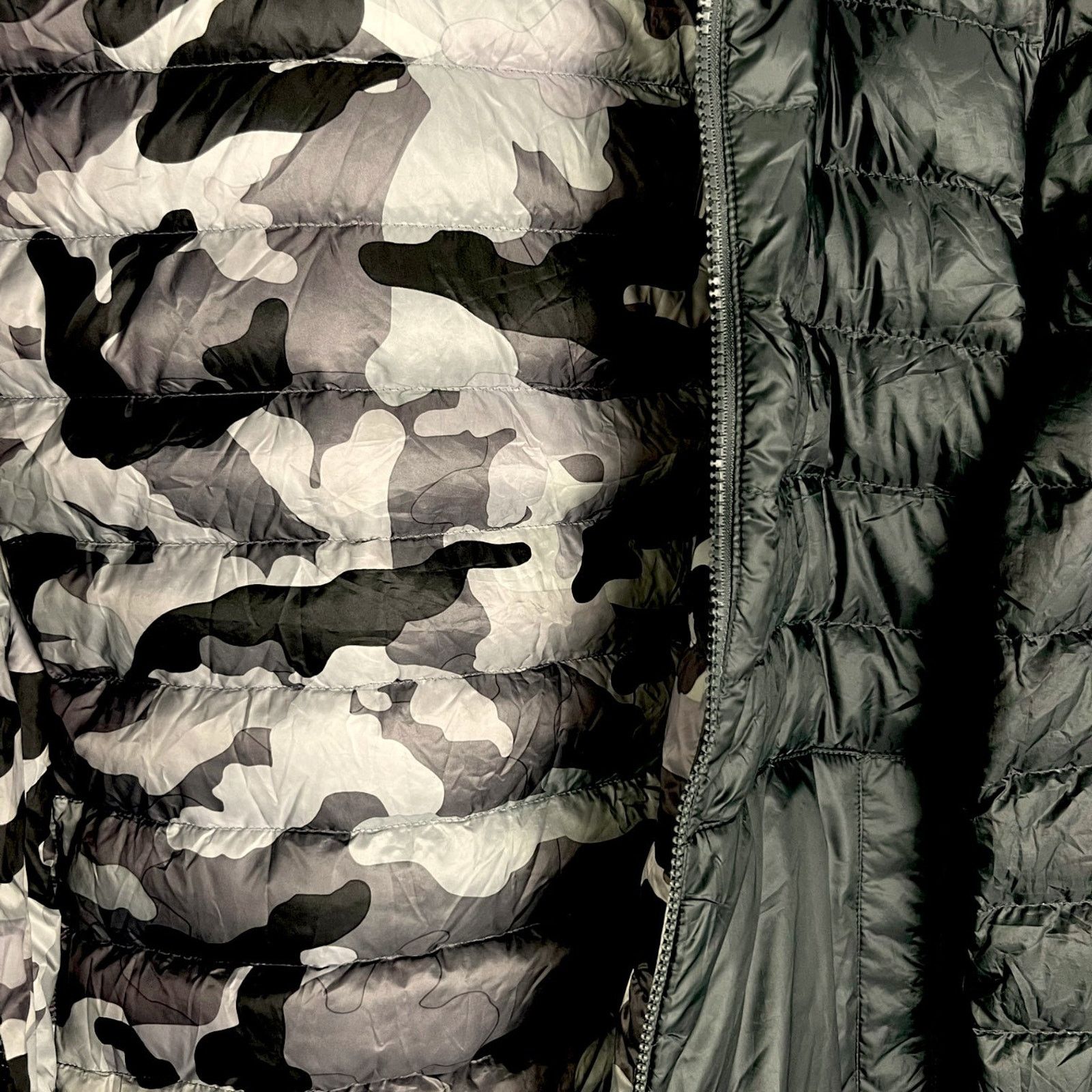 Tumi Tumi Tumipax Reversible Down Jacket Gray / Camo -$295 Retail Size US S / EU 44-46 / 1 - 11 Thumbnail