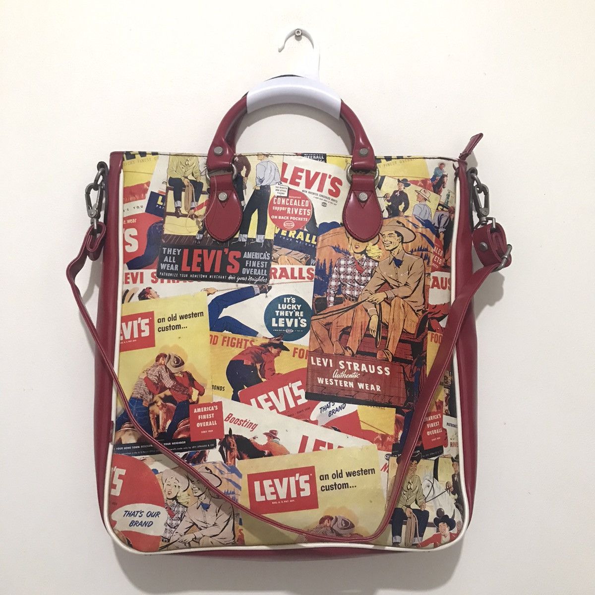 Levi's × Vintage LEVI’S - VINTAGE COMIC STRIP TWO-WAY PVC BAG Size ONE SIZE - 1 Thumbnail