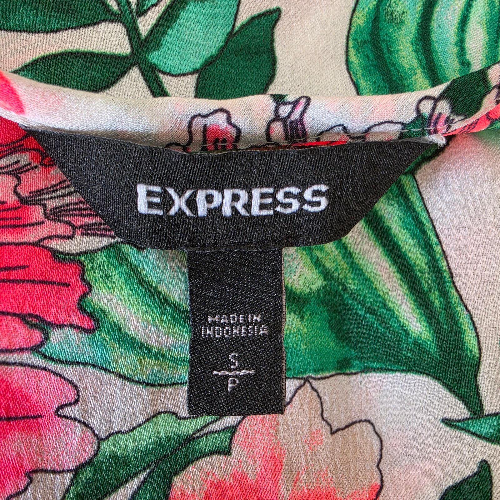 Express Express Short Sleeve Pullover Floral Top Small Size S / US 4 / IT 40 - 6 Thumbnail