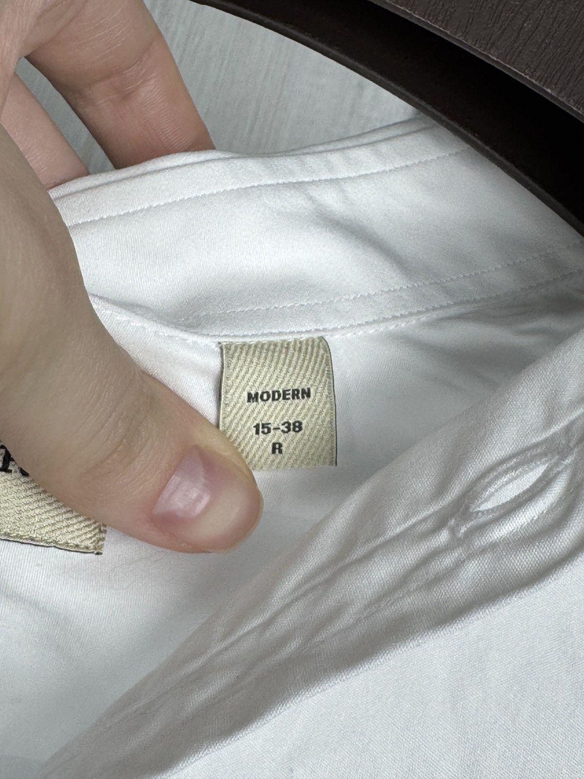 Burberry Burberry London Modern fit white long sleeve shirt sz 15 38 Size US S / EU 44-46 / 1 - 12 Thumbnail