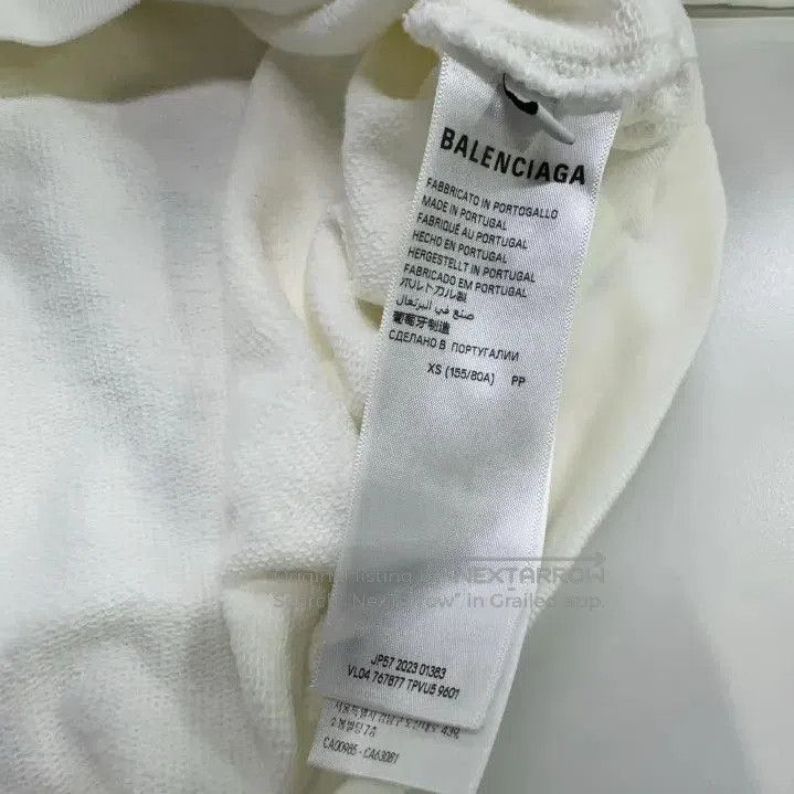 Balenciaga Balenciaga White Hooded Letter Print Sweatshirt. Size US XS / EU 42 / 0 - 5 Thumbnail