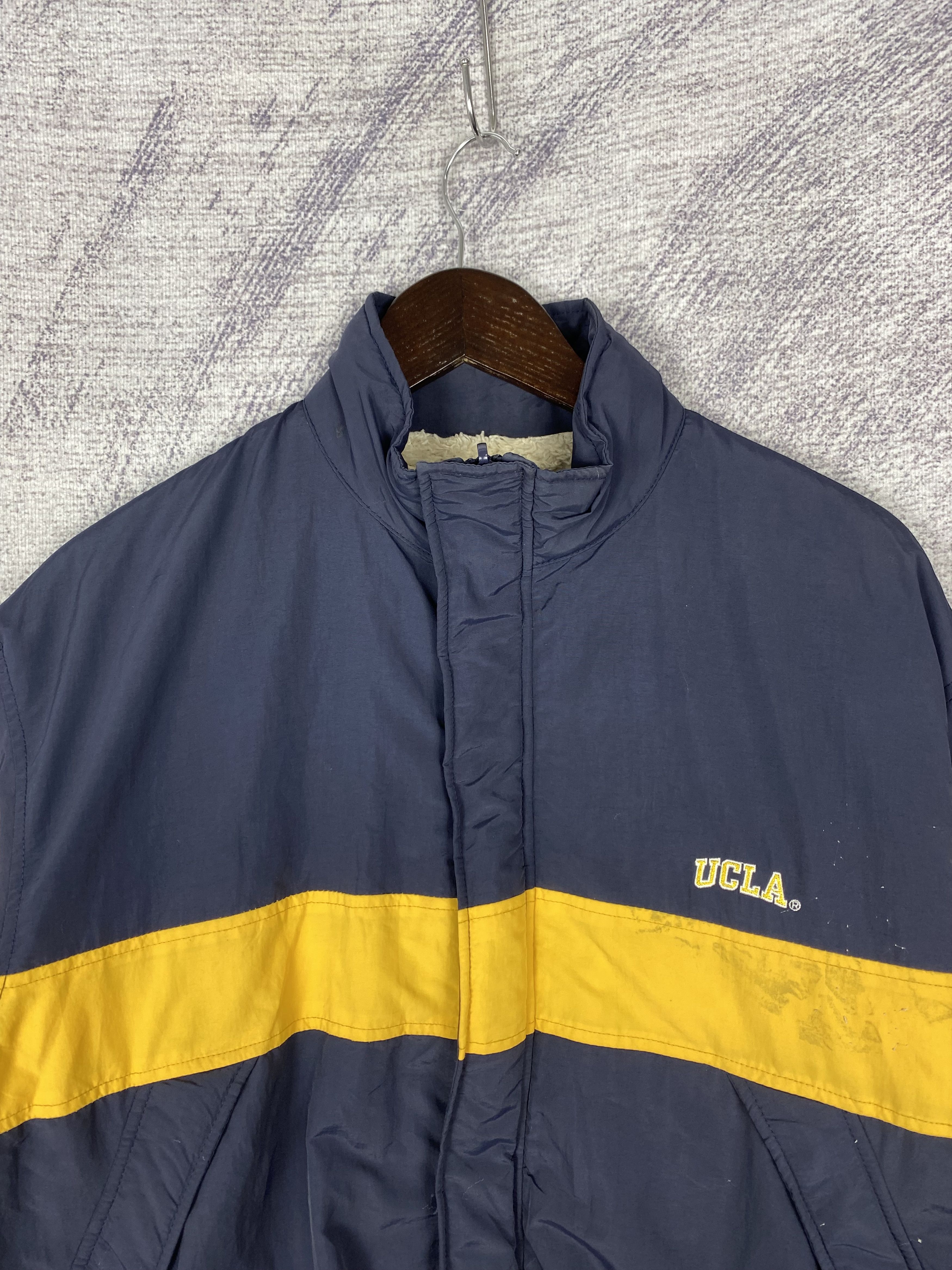 Japanese Brand Vintage UCLA Reversible Fleece Jacket Size US S / EU 44-46 / 1 - 2 Thumbnail