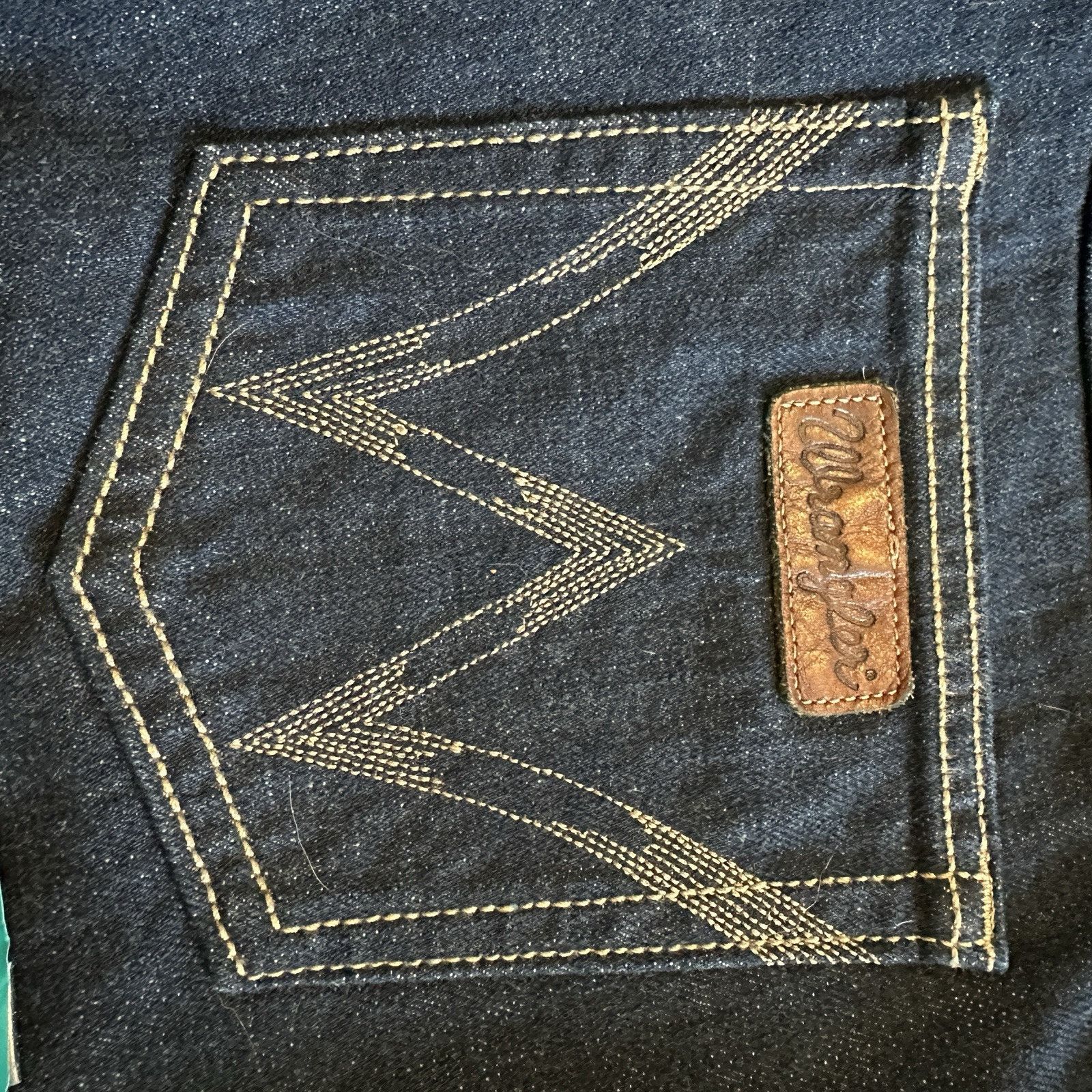 Wrangler Wrangler Cash Women’s No Gap Jeans 11/12 x 34 Dark Wash NWT Size 34" / US 12 / IT 48 - 14 Thumbnail