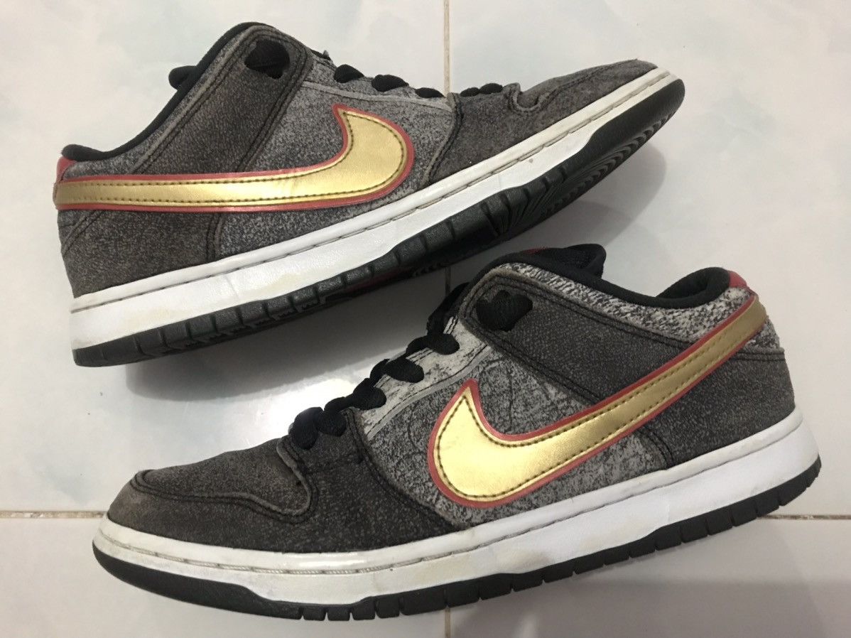 Nike Nike SB Dunk Low Beijing Size US 8.5 / EU 41-42 - 2 Thumbnail