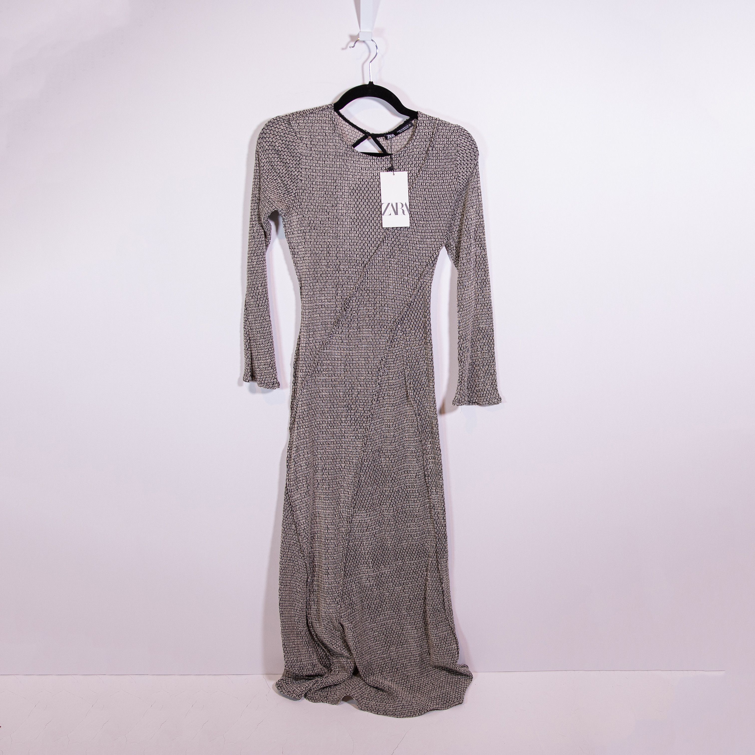 Zara NEW Zara Crochet Knit Assymetrical Seams Size XS / US 0-2 / IT 36-38 - 1 Thumbnail