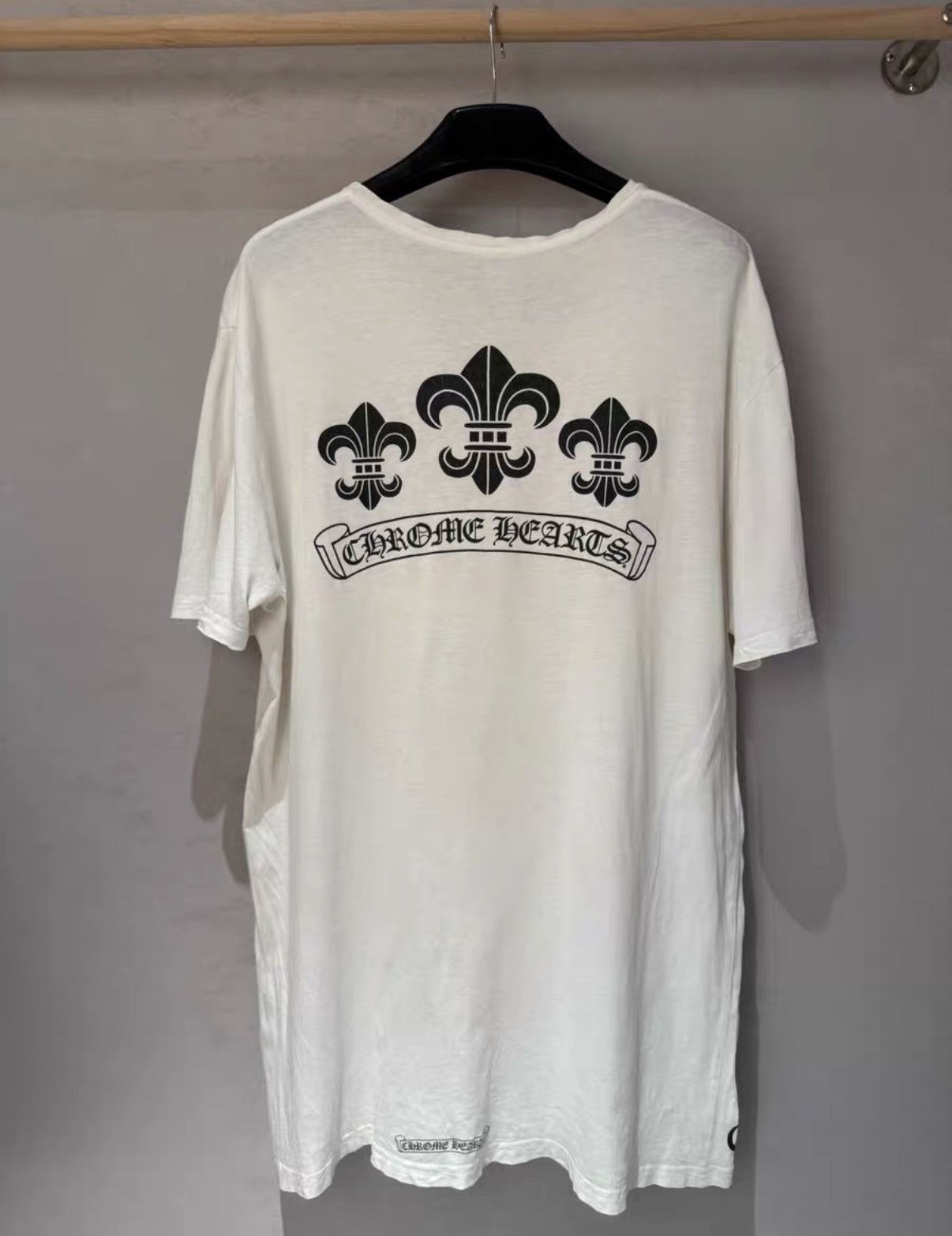 Chrome Hearts Chrome Hearts V-Neck with Triple Scout Flower Back Print Size US XL / EU 56 / 4 - 2 Thumbnail