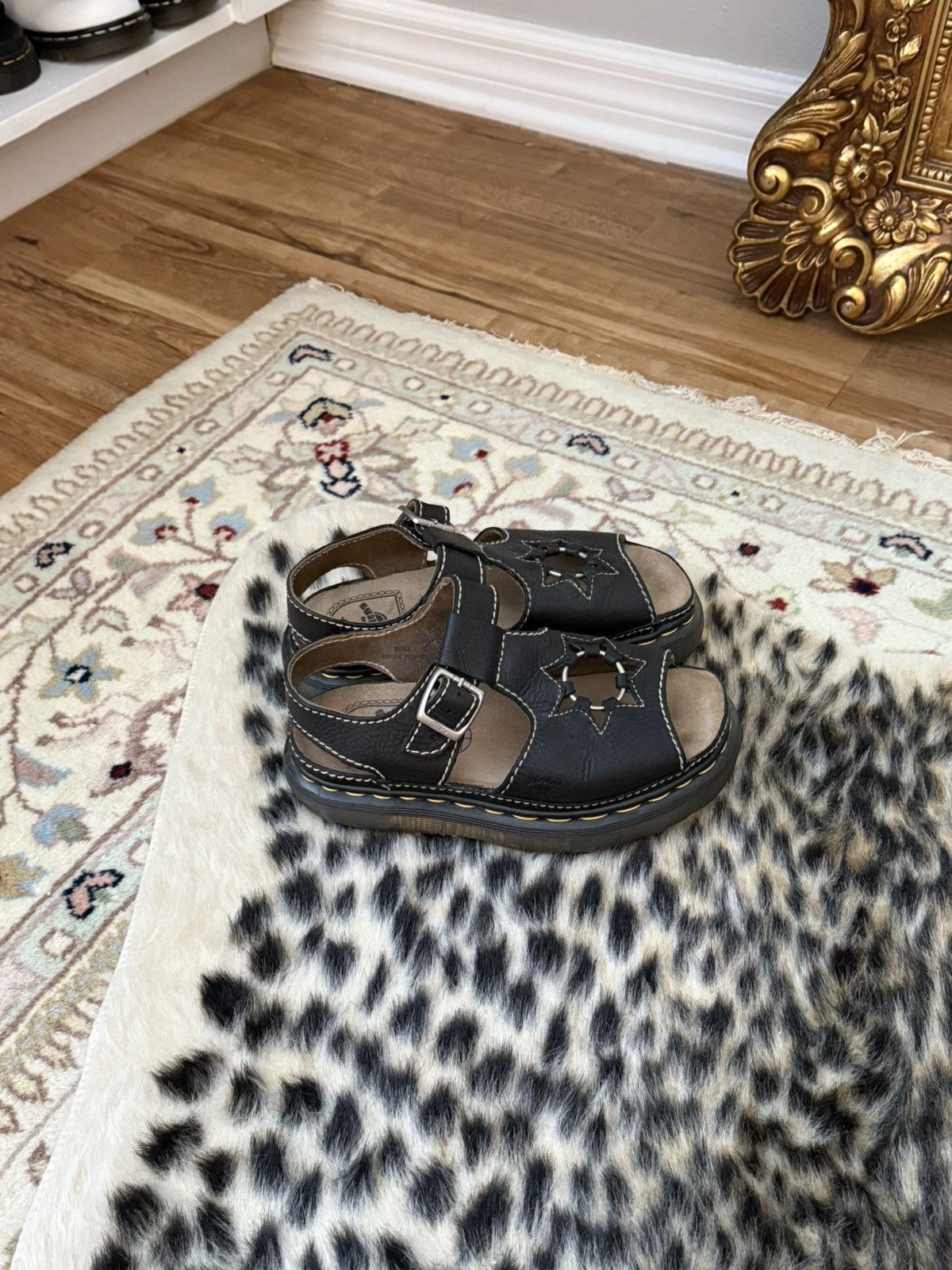 Dr. Martens Vintage doc martens ring cut out sun platforms Size US 6 / IT 36 - 3 Thumbnail