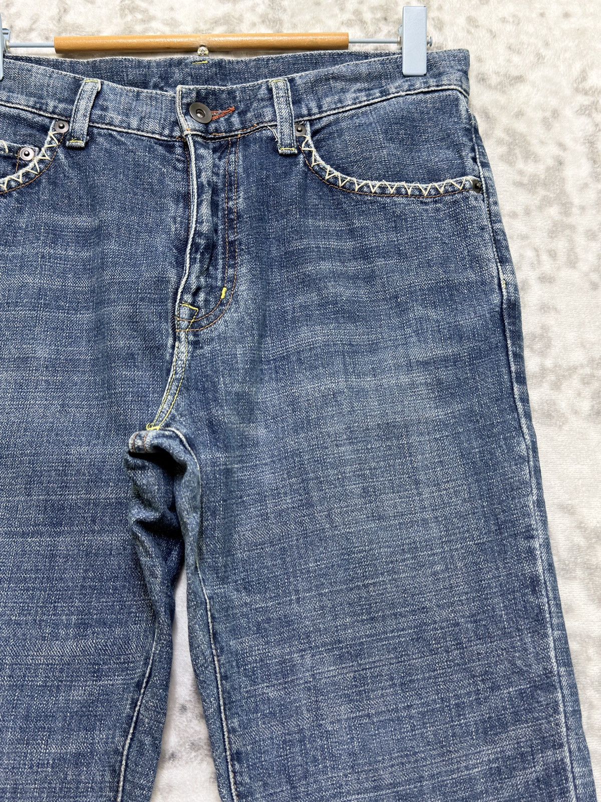 Uniqlo Old Uniqlo Flare Jeans Y2K Distressed Whipstitch Denim Size US 29 - 5 Thumbnail