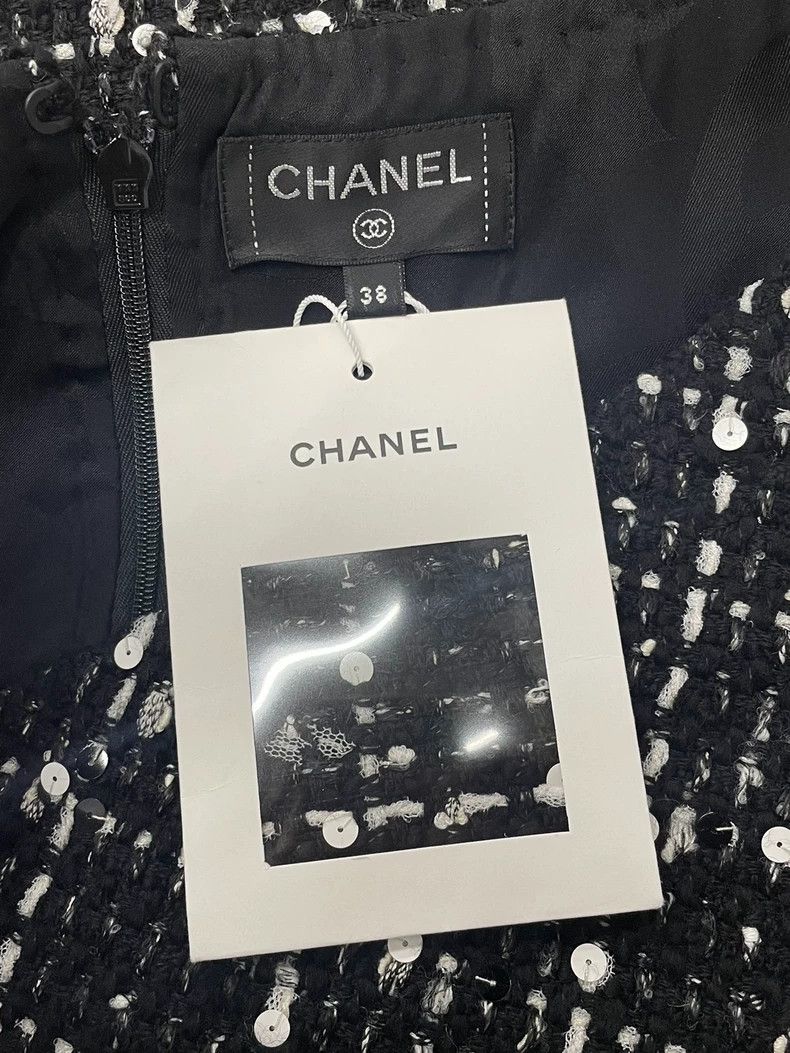Chanel Chanel Equestrian series black and white color-blocked pla Size 25" / US 0 / IT 36 - 4 Thumbnail