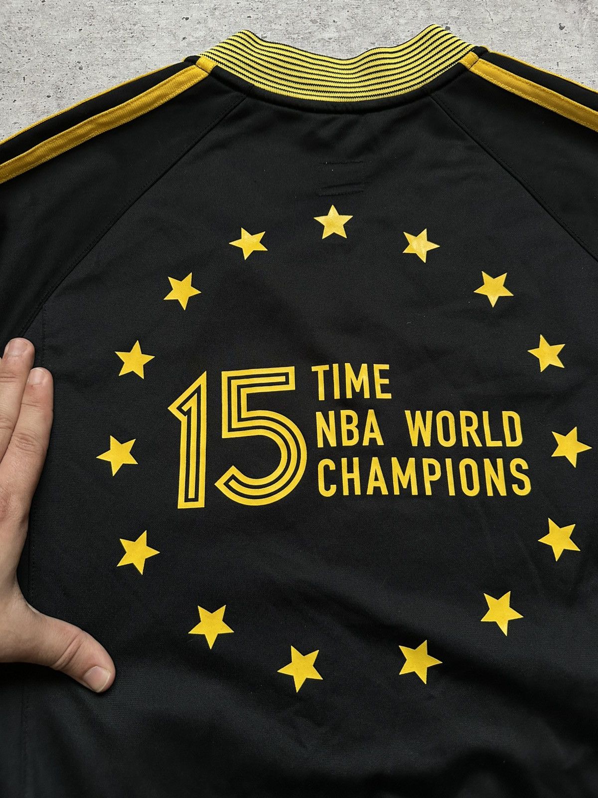Adidas Adidas LA Lakers 15 Time NBA World Champions Track Jacket Size US M / EU 48-50 / 2 - 19 Thumbnail
