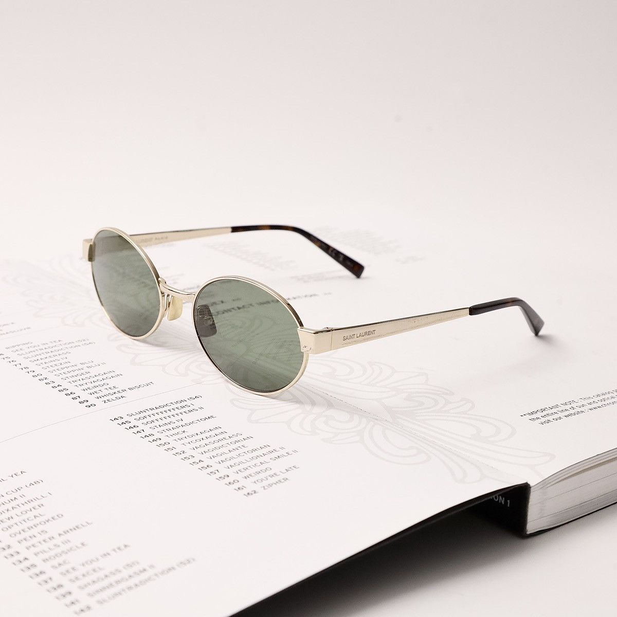 Yves Saint Laurent SAINT LAURENT SL 692 SUNGLASSES Size ONE SIZE - 1 Thumbnail