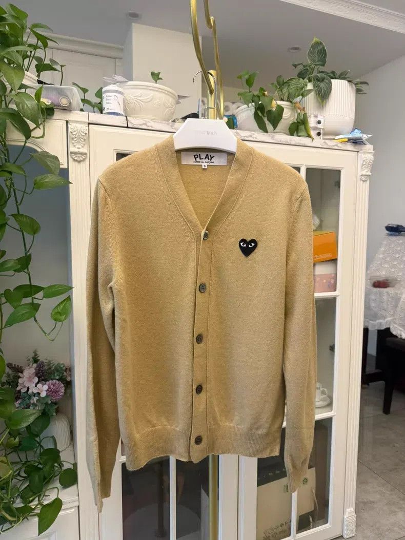 Comme des Garcons Comme Des Garcons V-neck Cardigan Knit Sweater Jacket Size US S / EU 44-46 / 1 - 1 Thumbnail