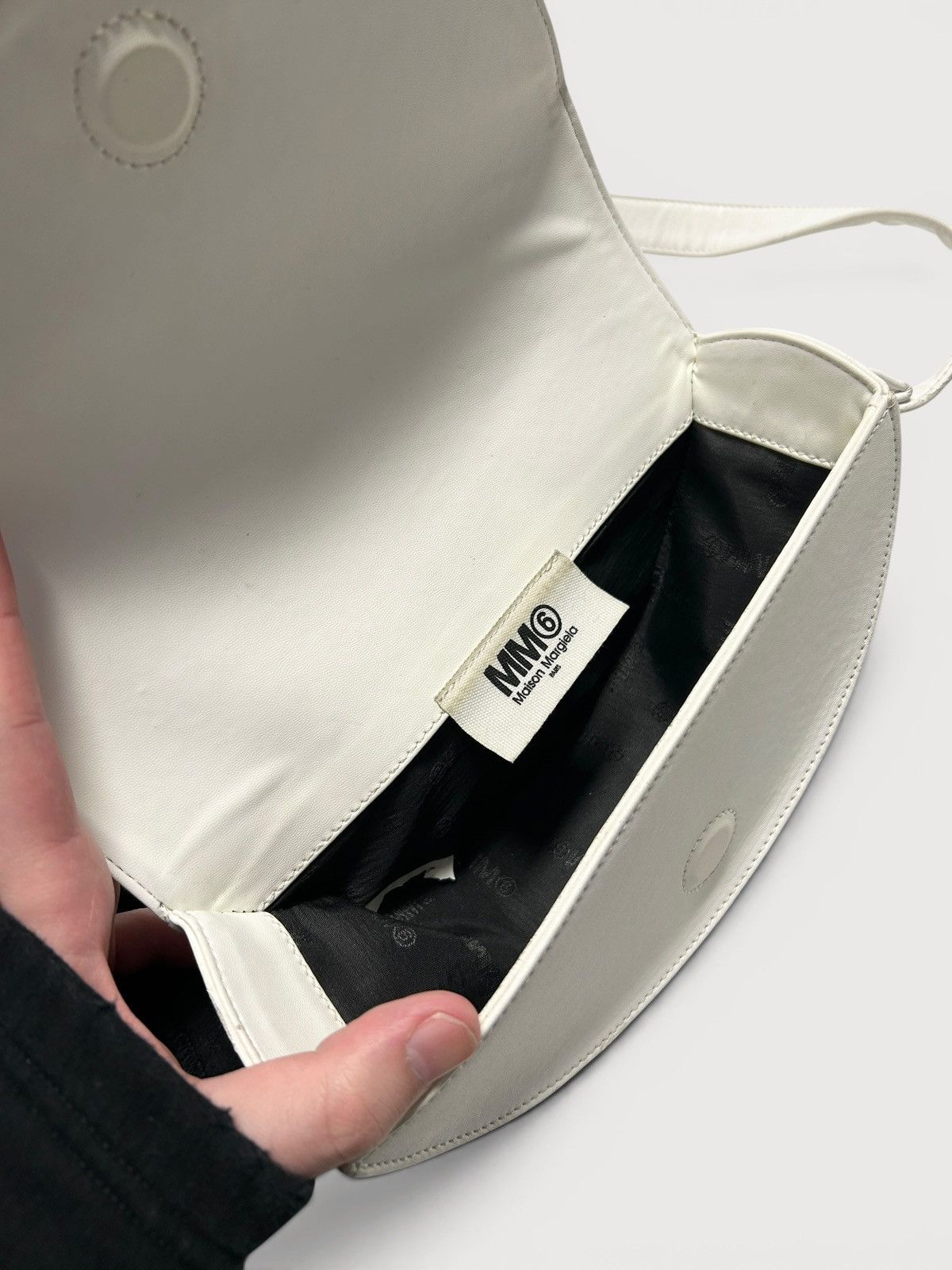 Maison Margiela "Half Moon" Embossed Number Logo Shoulder Bag Size ONE SIZE - 8 Thumbnail