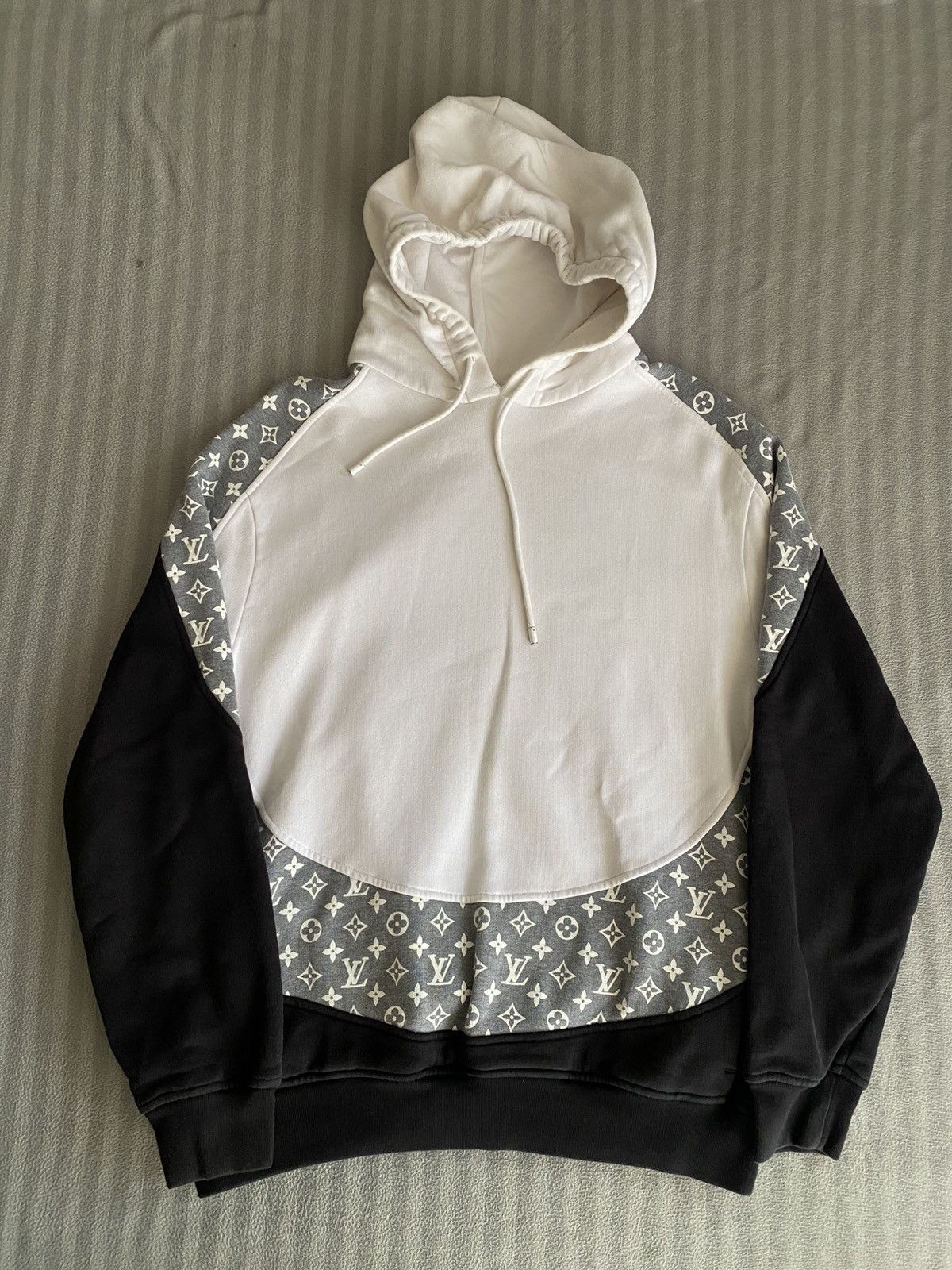 Louis Vuitton Louis Vuitton Monogram Circle cut hoodie Size US L / EU 52-54 / 3 - 1 Thumbnail