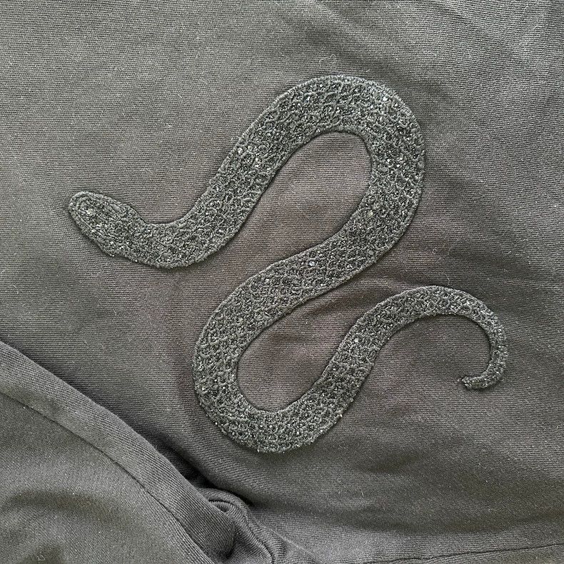 Amiri Amiri Black snake embroidered sequin sweatshirt 2501-Nextar Size US M / EU 48-50 / 2 - 5 Thumbnail