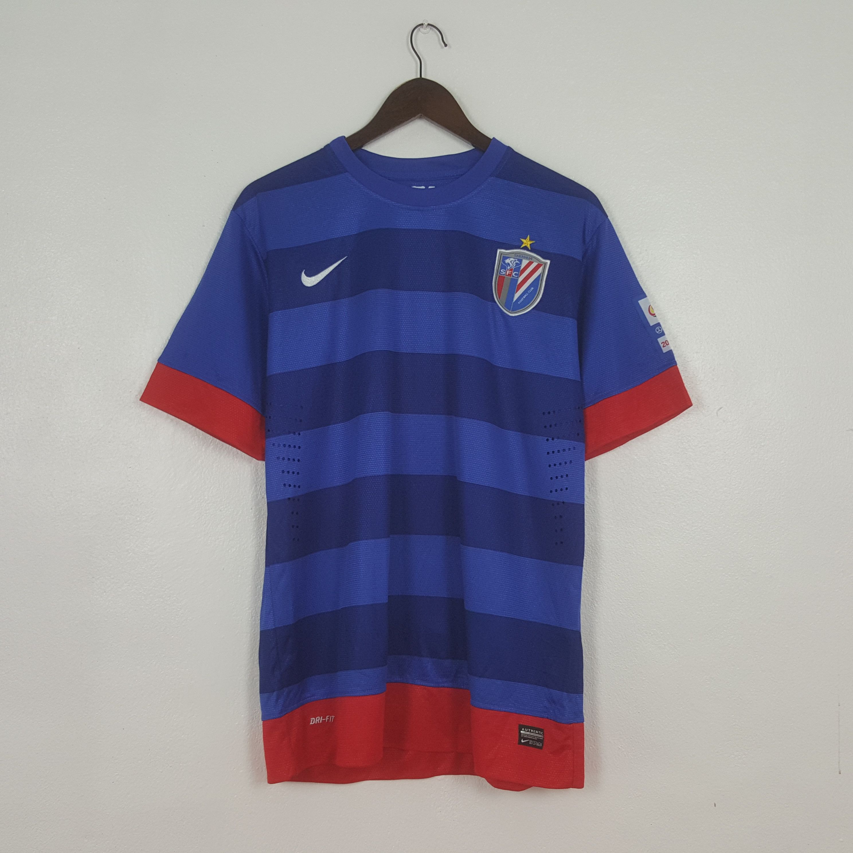 Nike Vintage NIKE Shenhua Football Club Jersey Size US L / EU 52-54 / 3 - 1 Thumbnail