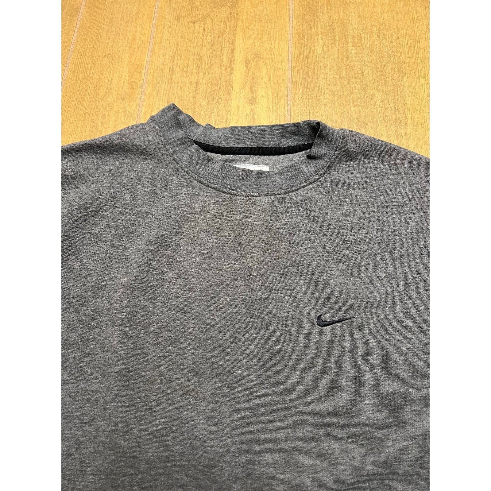 Nike Vintage Nike Sweatshirt Mens Large Gray Y2K Mini Swoosh Size US L / EU 52-54 / 3 - 3 Thumbnail