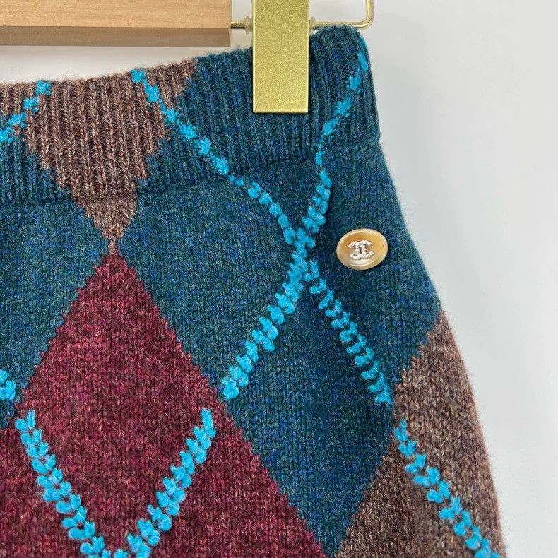 Chanel Chanel 24A color-blocked diamond checkered cashmere knitte Size 24" / US 00 / IT 34 - 3 Thumbnail