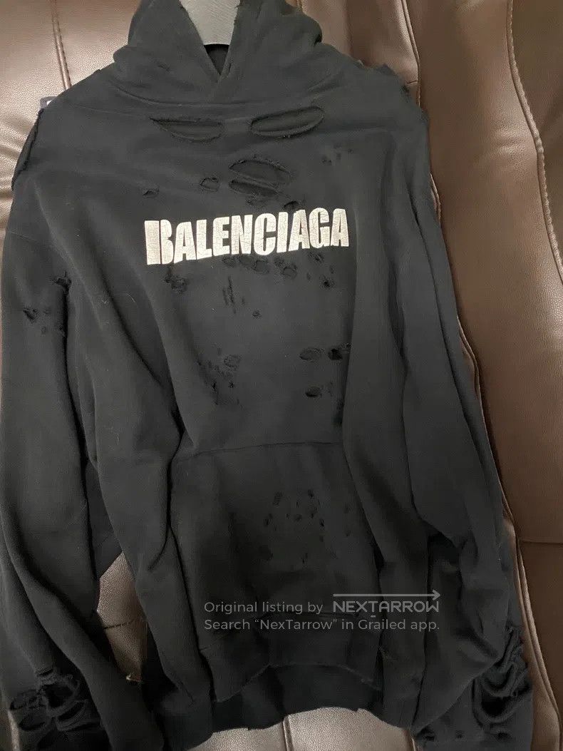 Balenciaga Balenciaga Black Hole Hooded Sweatshirt M Size US M / EU 48-50 / 2 - 1 Thumbnail