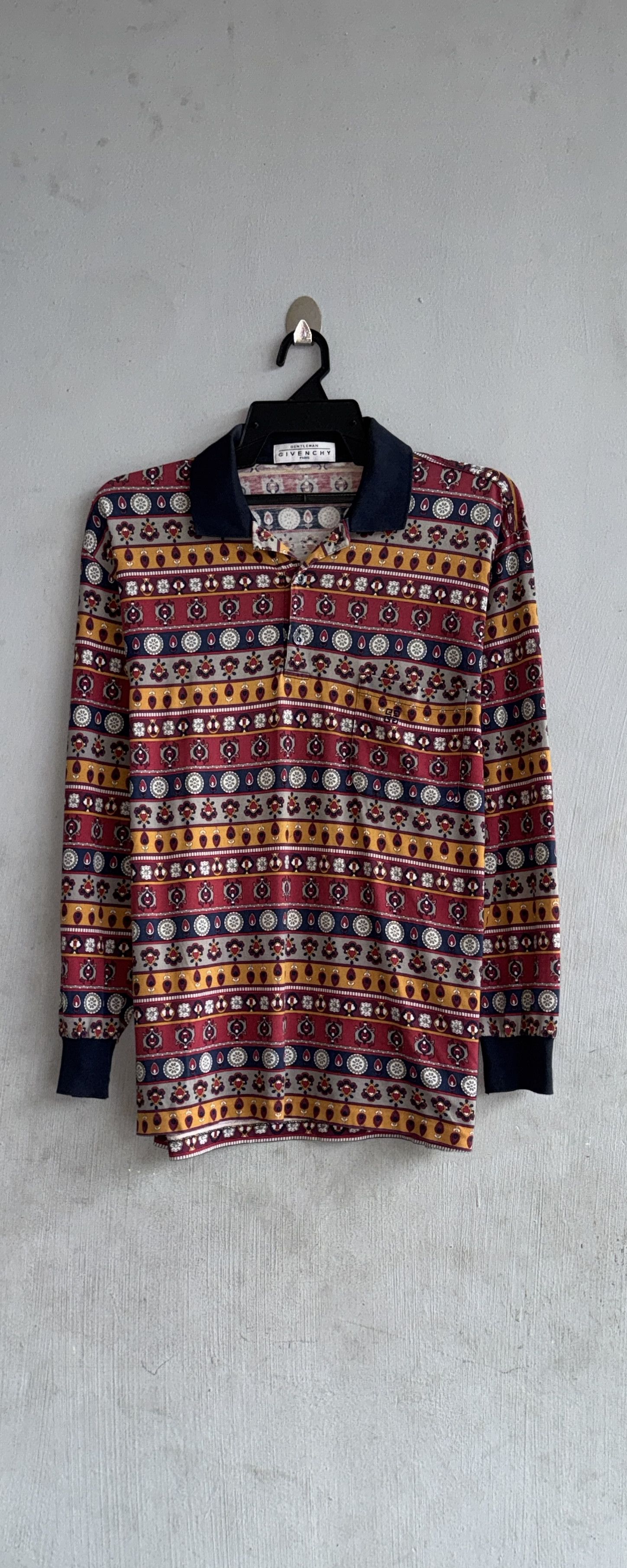 Givenchy Givenchy Long Sleeve Vintage Shirt Size US L / EU 52-54 / 3 - 1 Thumbnail