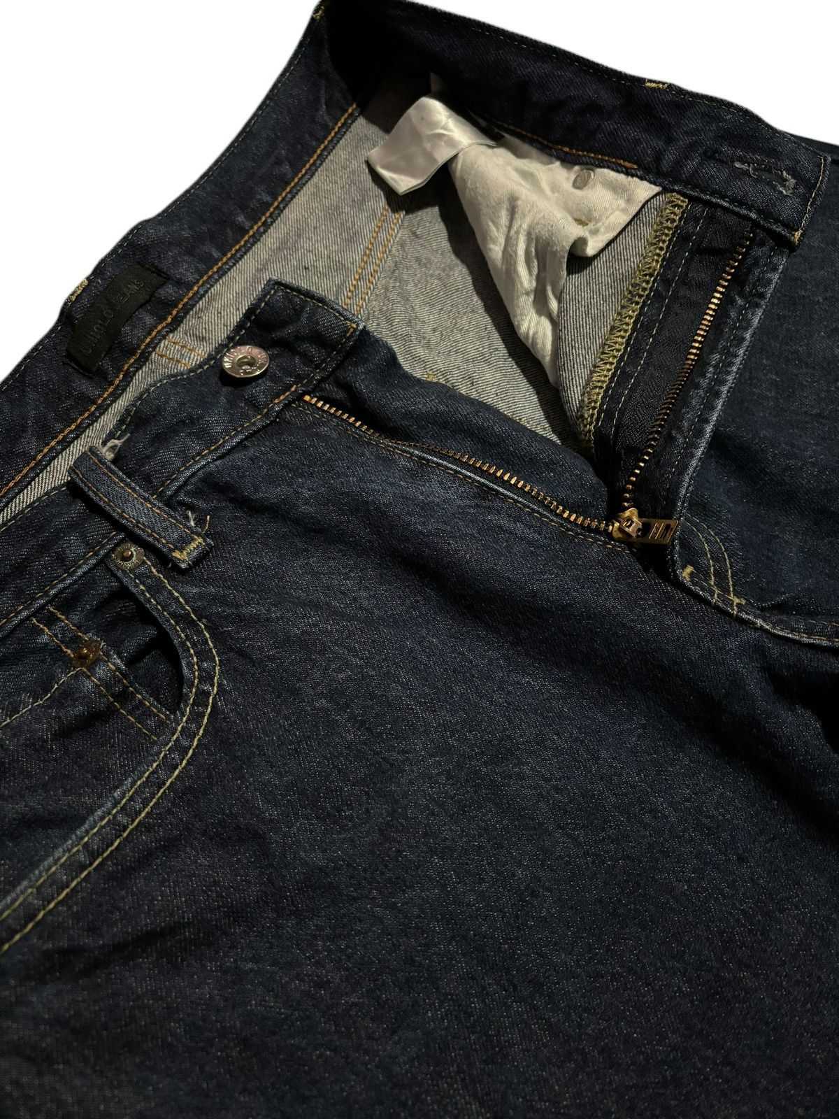 Japanese Brand × Jun Takahashi Uniqlo Faded Distressed Back Pocket Thick Jeans Denim Size US 32 / EU 48 - 4 Thumbnail