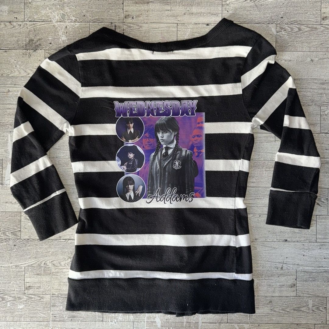 Vintage Wednesday Customized, Y2K Striped Deep V-Neck Knit Cardigan Size ONE SIZE - 2 Thumbnail