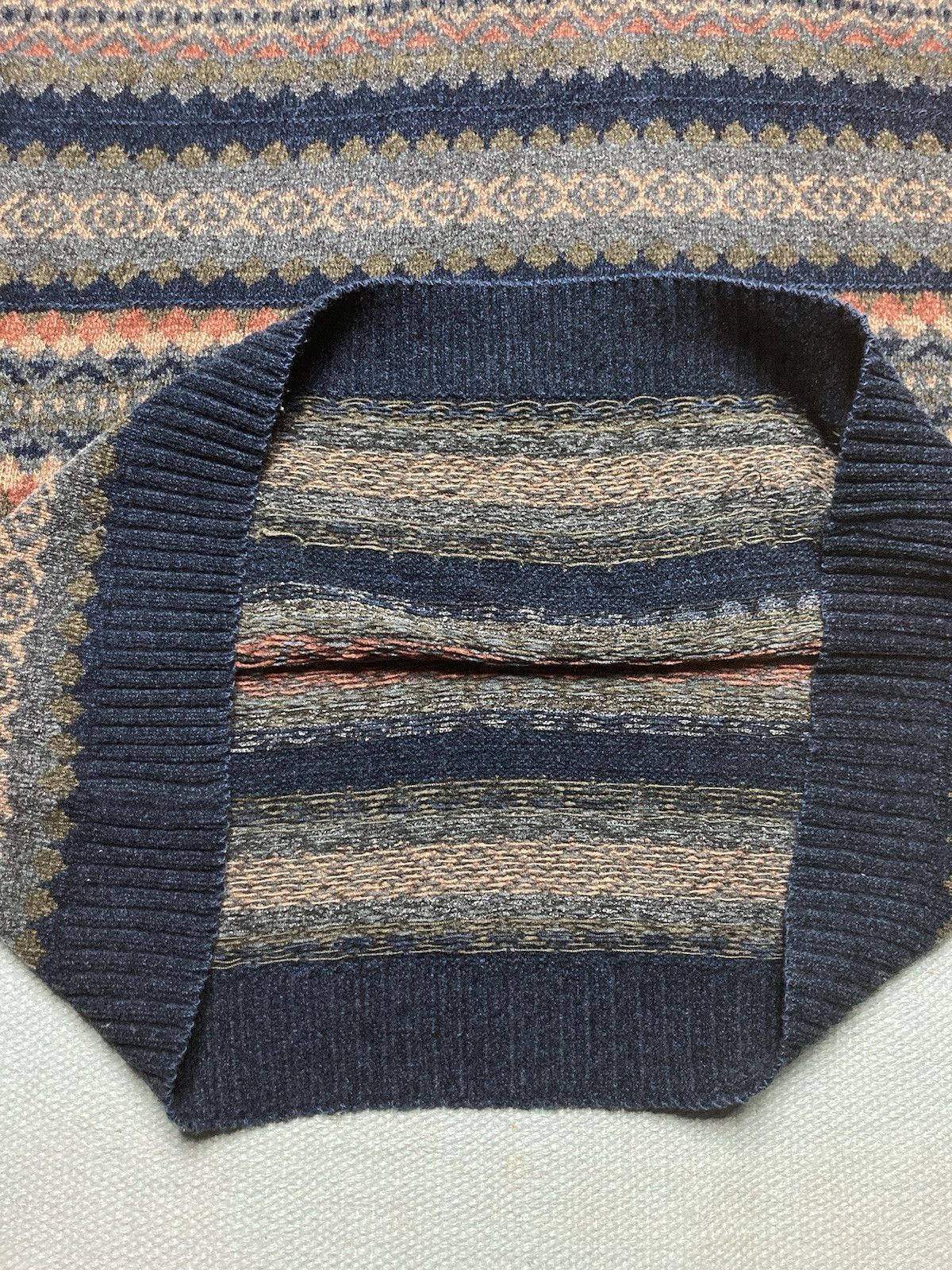 Vintage knit sweater acrylic rayon aztec geometric psychedelic XL Size US XL / EU 56 / 4 - 5 Thumbnail