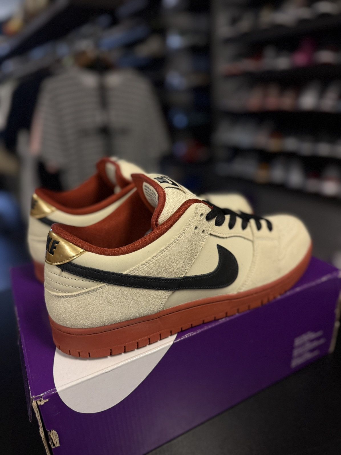 Nike Size 11 - Nike Dunk SB Low Muslin “Hennessy” 2020 Size US 11 / EU 44 - 4 Thumbnail