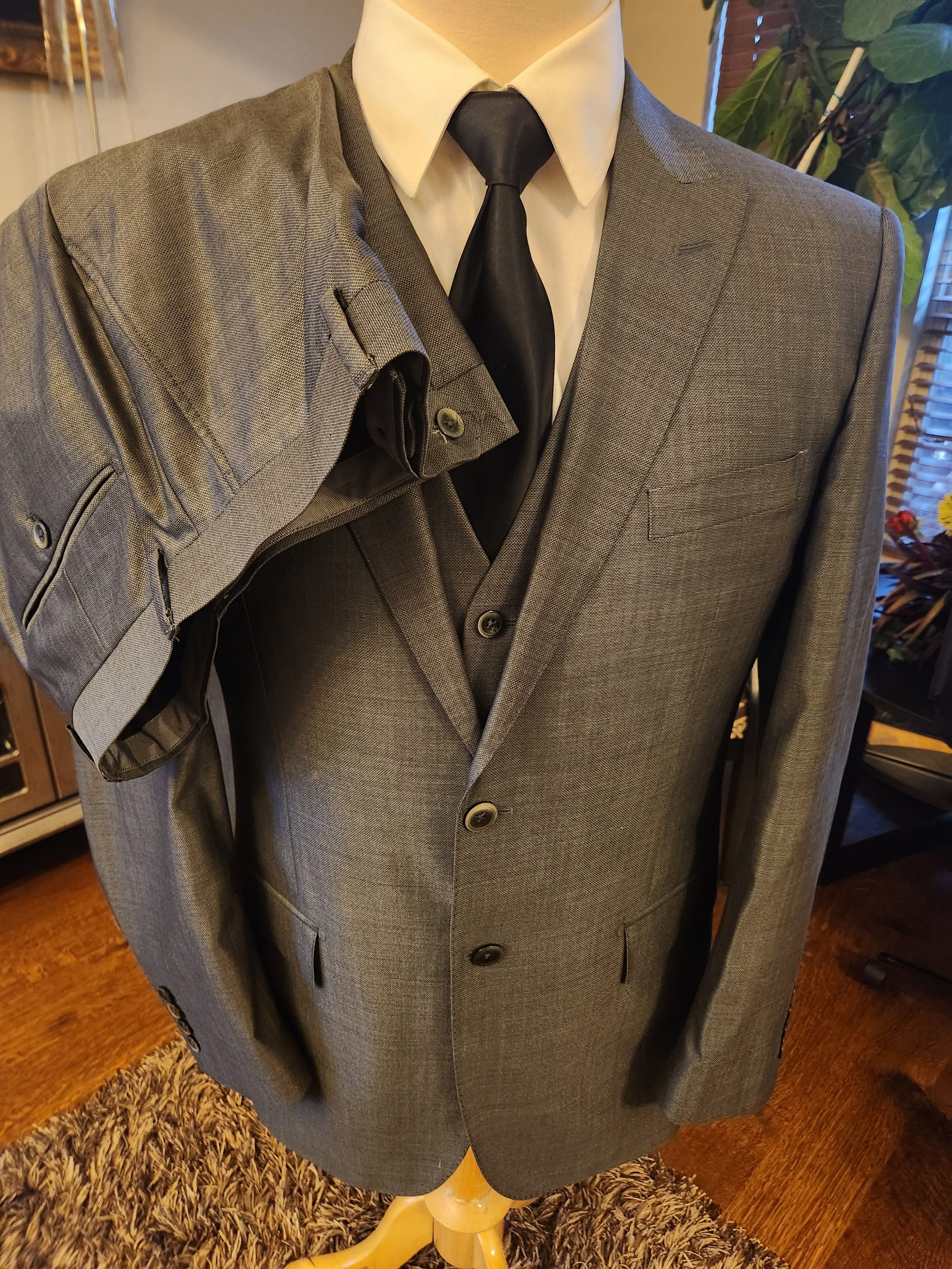 Other NWOT Tiglio Luxe Gray Silk/Wool 3-Peice Suit Size 42R - 1 Thumbnail