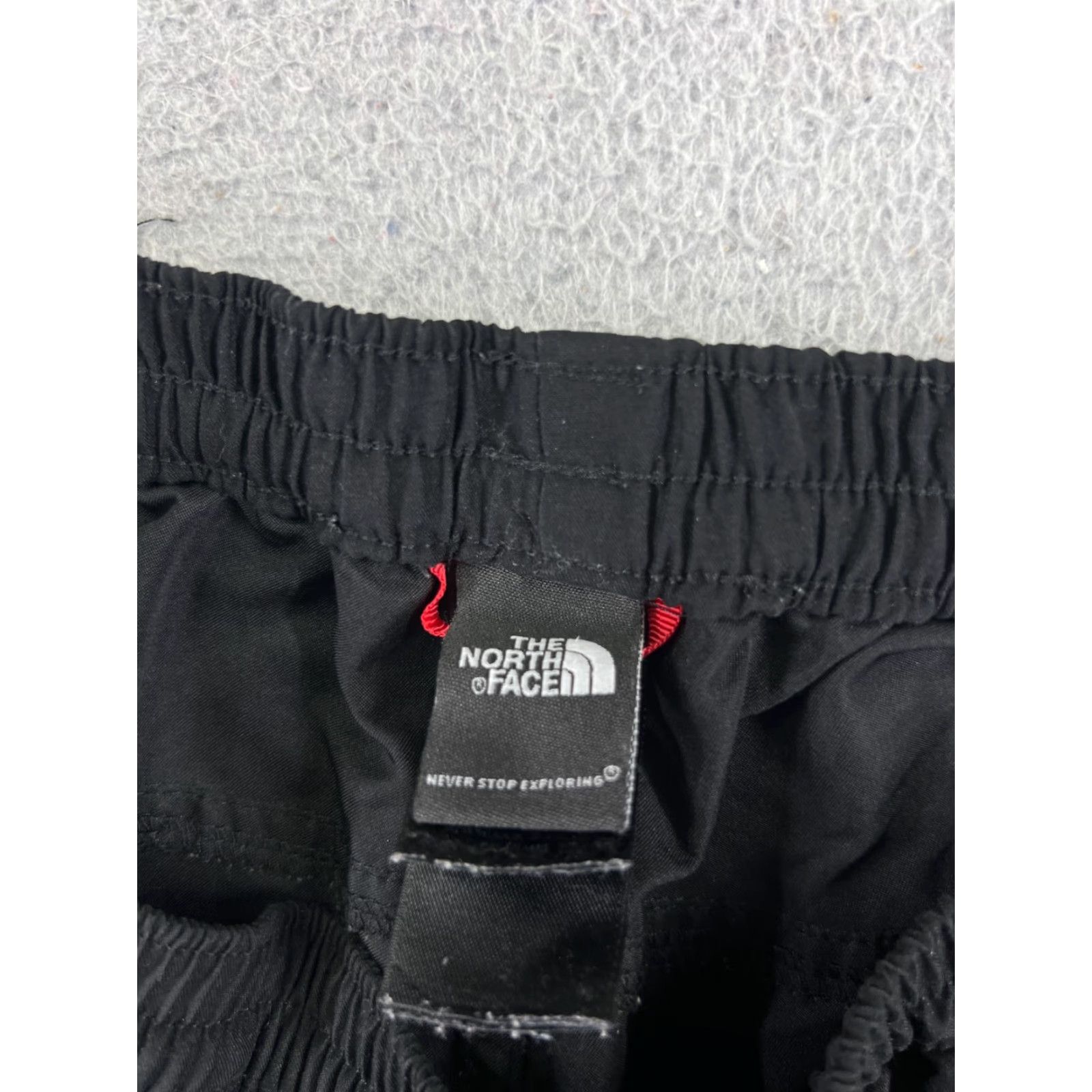 The North Face The North Face Womens Shorts Medium Black 100% Nylon Stowable Hiking Camping Size 32" / US 10 / IT 46 - 3 Thumbnail