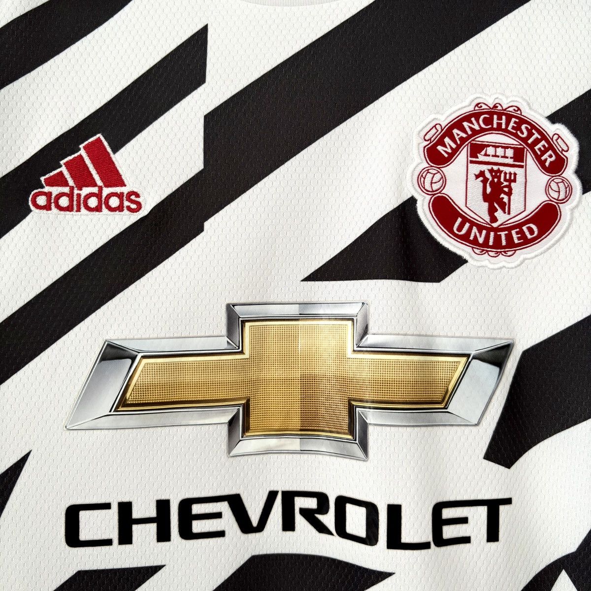 Adidas 2020 2021 Manchester United Adidas Third Kit Soccer Jersey Size US M / EU 48-50 / 2 - 3 Thumbnail