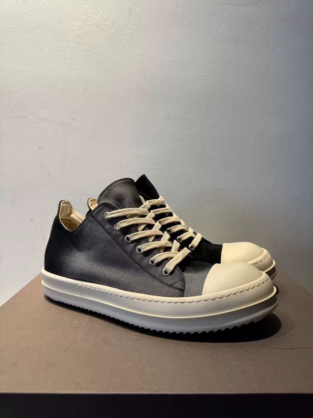 Rick Owens Rick Owens Gradual Low Top Sneakers Size US 8 / EU 41 - 1 Thumbnail