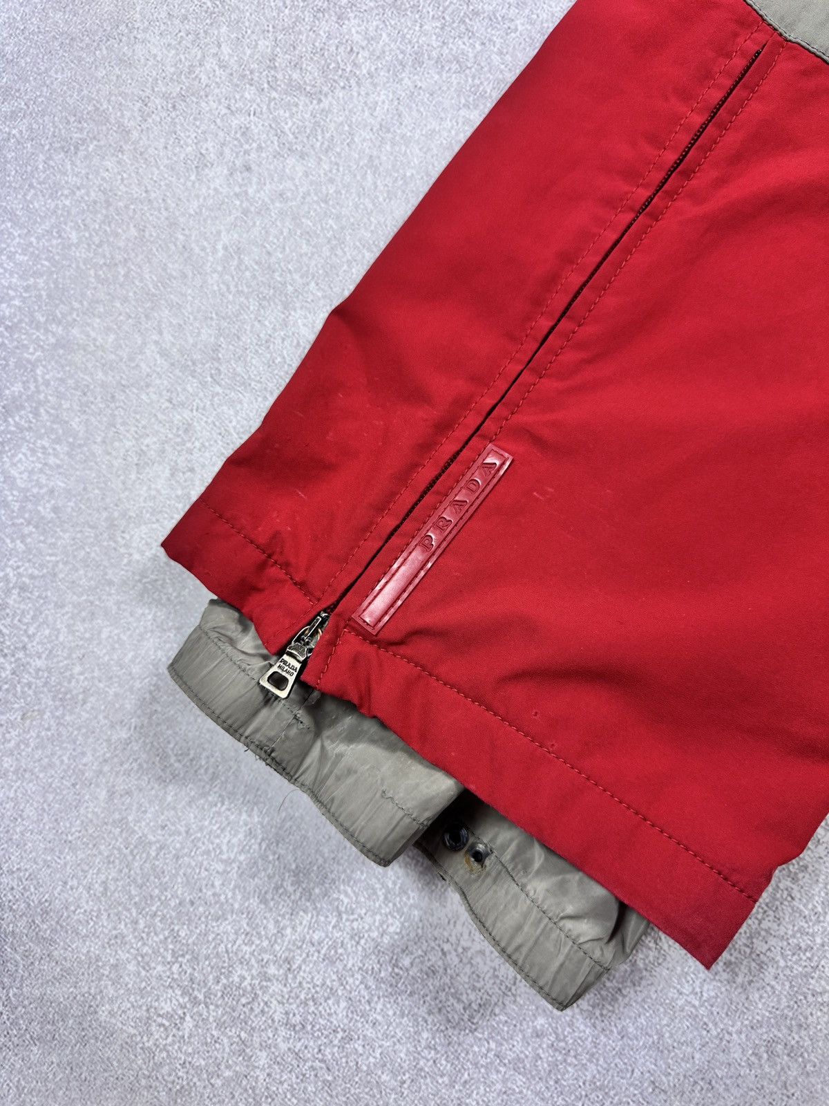 Prada Archive 90s Prada Luna Rossa Gore-tex Ski Suit Men Size 48/M Size US M / EU 48-50 / 2 - 15 Thumbnail