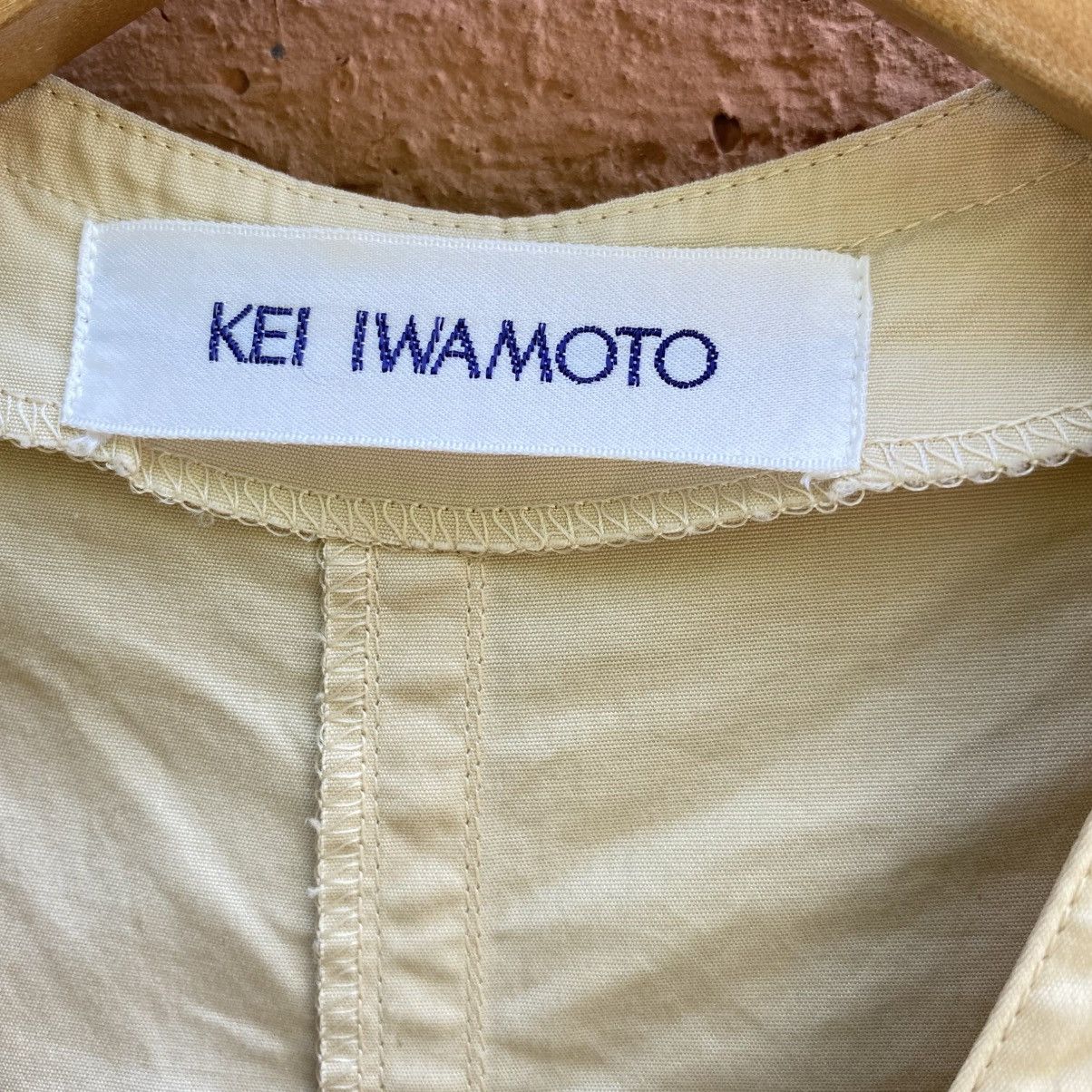 Japanese Brand KEI IWAMOTO Beige Ruched Button-Front Blouse Size S / US 4 / IT 40 - 11 Thumbnail