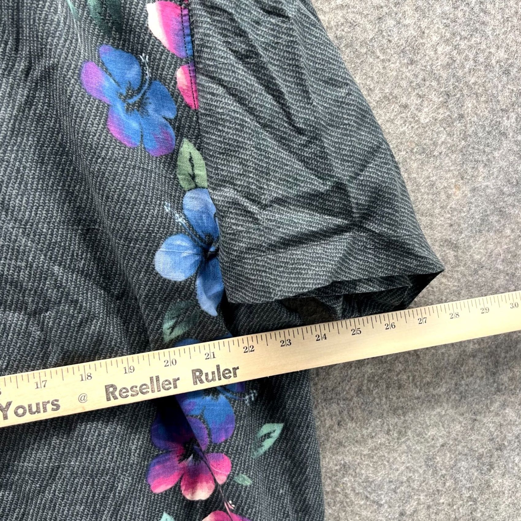 Tommy Bahama Tommy Bahama Shirt XL Gray Floral Silk Button Down Hawaiian Botanic Nightshade Mens Regular Button-Up Collared Classic Hawaiian Theme All Seasons Size US XL / EU 56 / 4 - 3 Thumbnail