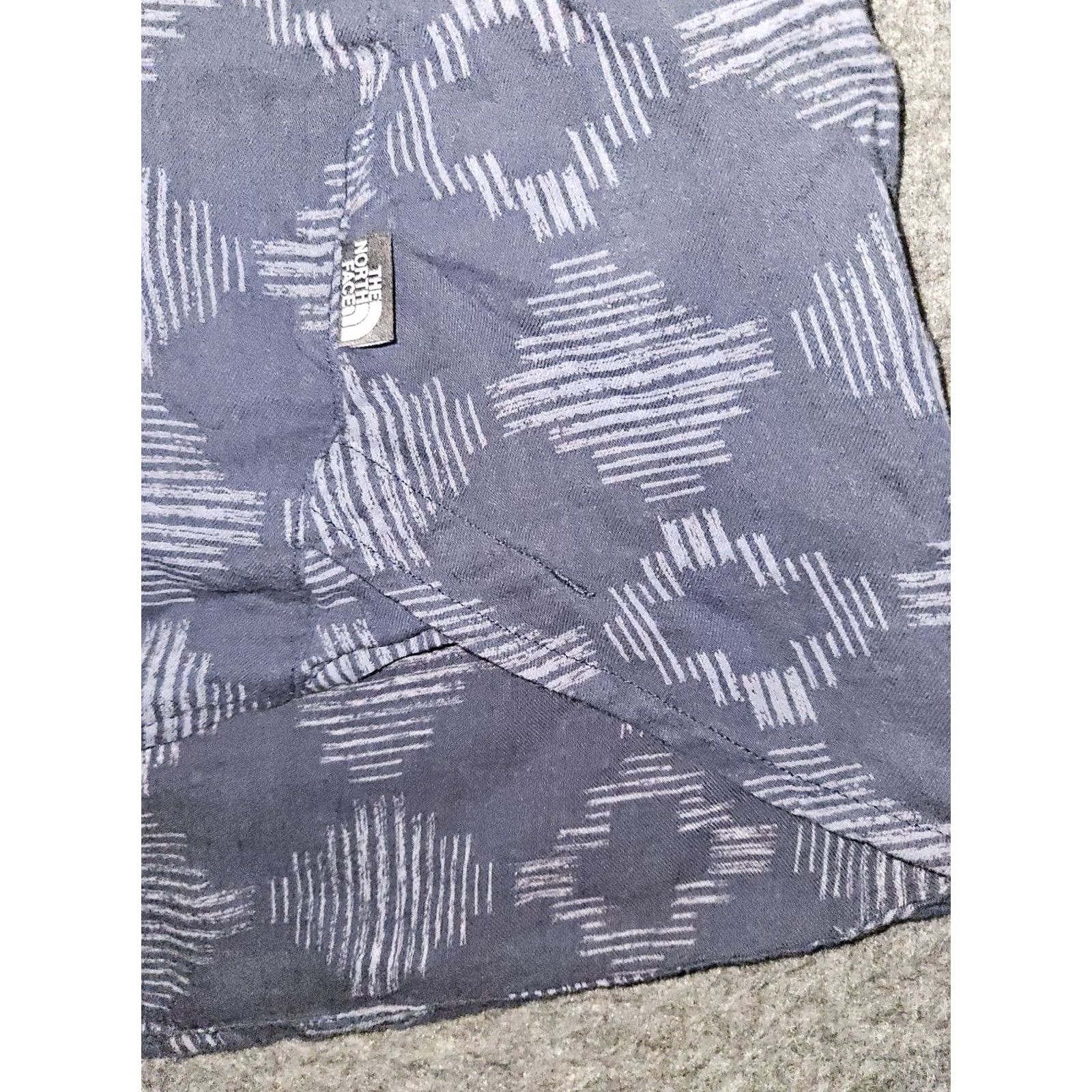 The North Face VINTAGE The North Face Tunic Tank Top Women L Gray Geometric Active Gym Running Size L / US 10 / IT 46 - 5 Thumbnail