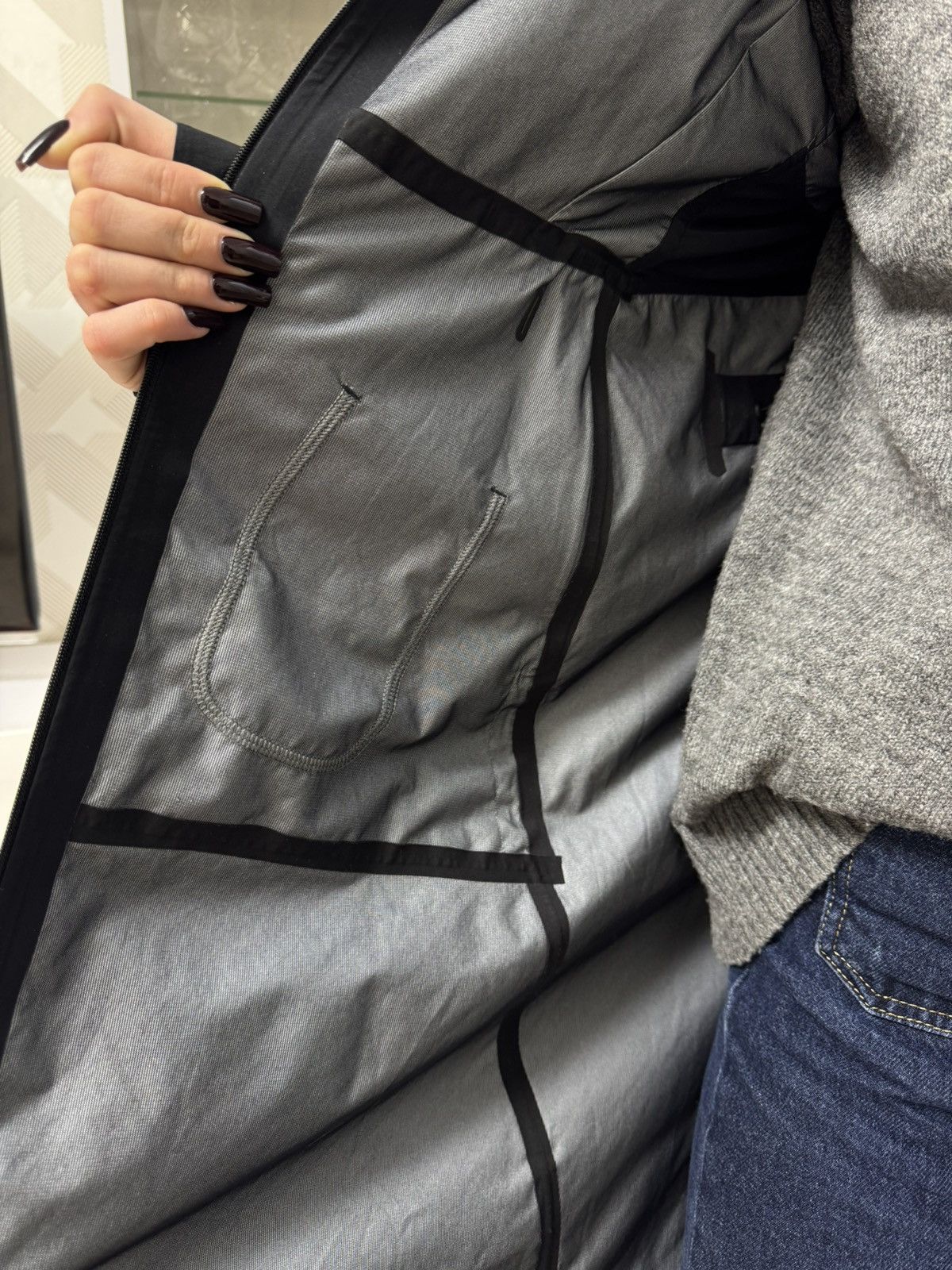 Lululemon Lululemon Rain Jacket — Size S — Excellent Condition Size S / US 4 / IT 40 - 8 Thumbnail
