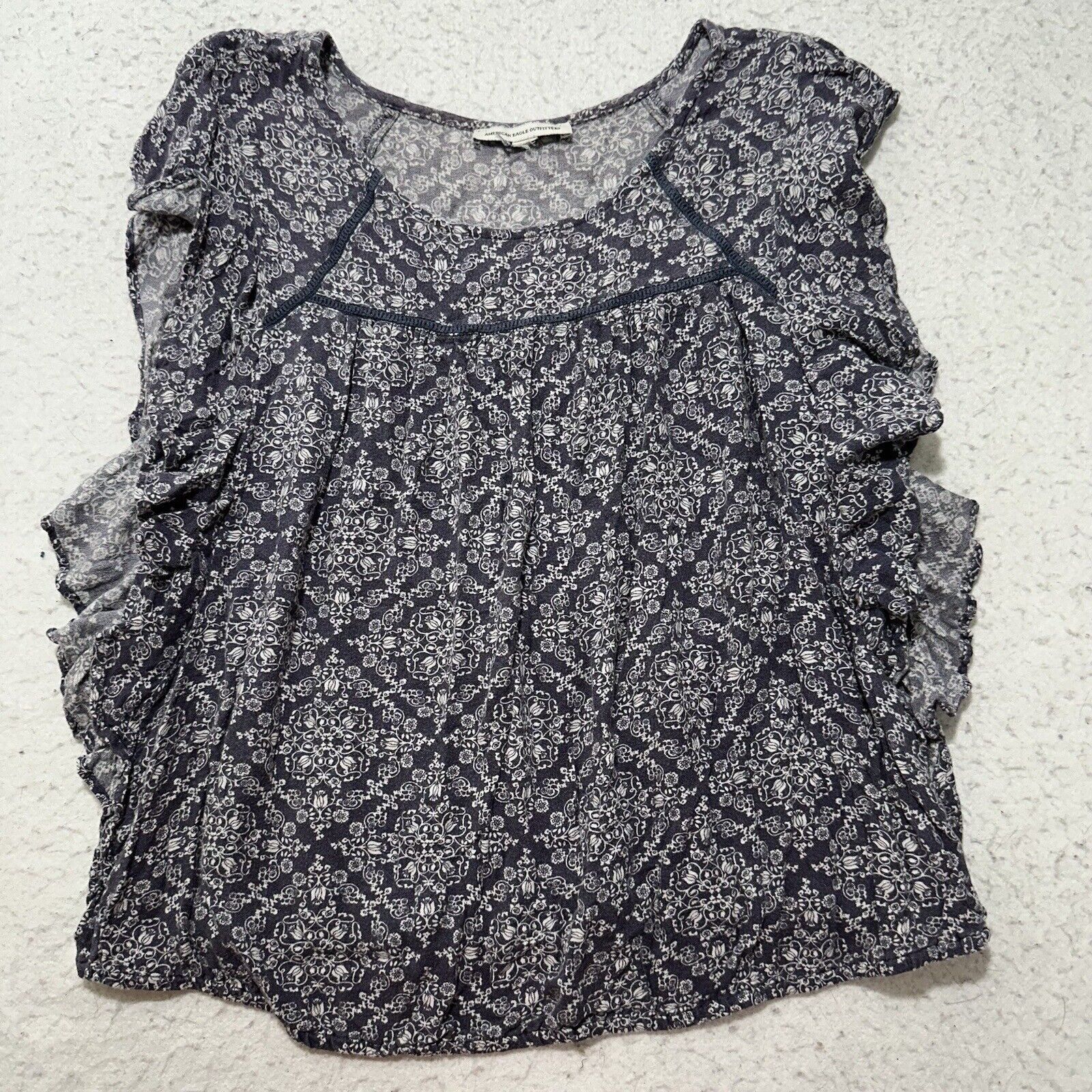 American Eagle Outfitters American Eagle Small Blue + White Floral Ruffle Blouse Top Size S / US 4 / IT 40 - 1 Thumbnail