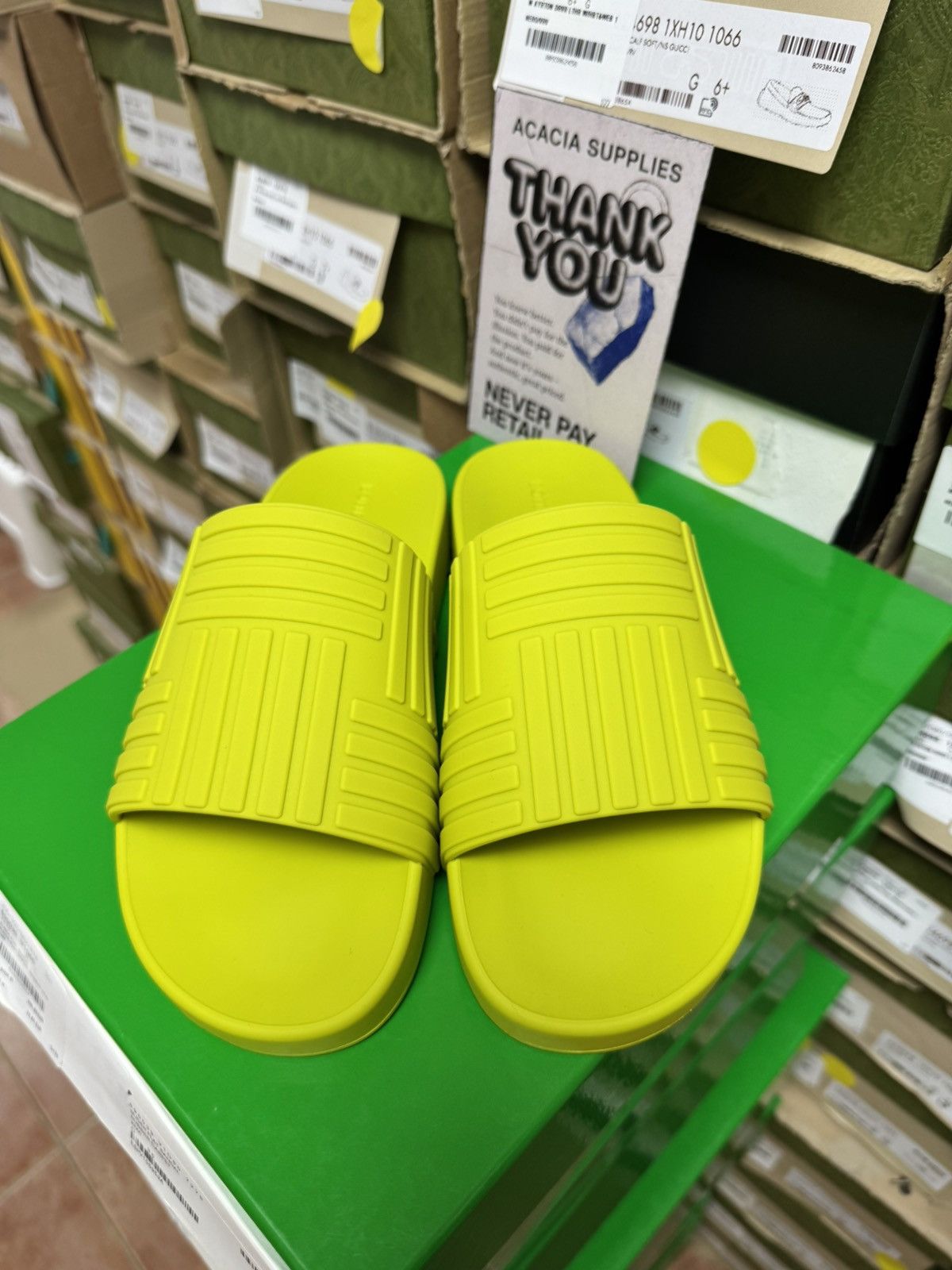 Bottega Veneta Bottega Veneta Embossed Rubber Slides Size US 6 / IT 36 - 2 Thumbnail