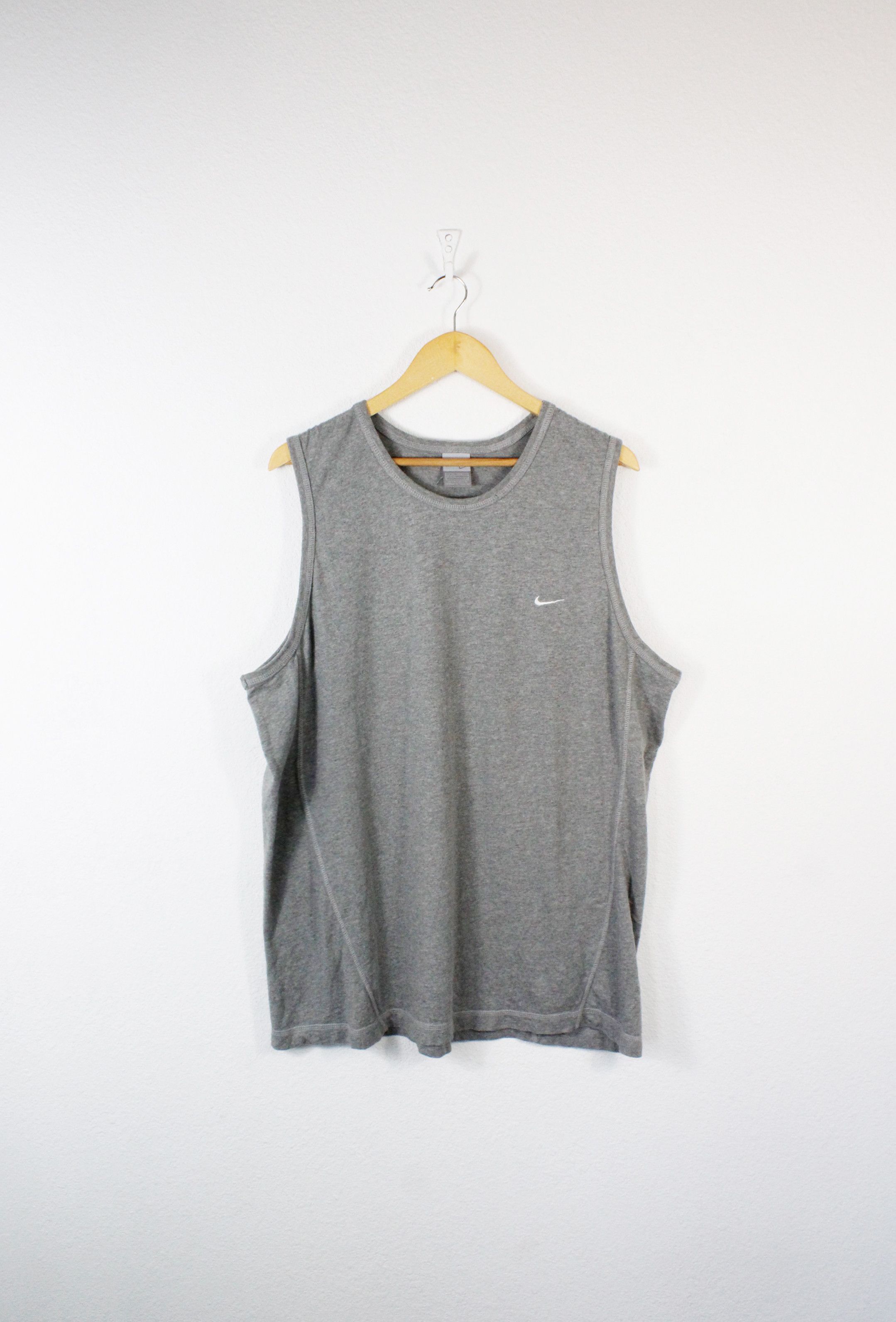 Nike × Vintage Vintage Nike Swoosh Logo Gray Sleeveless Tank Top XXL Size US XXL / EU 58 / 5 - 1 Thumbnail