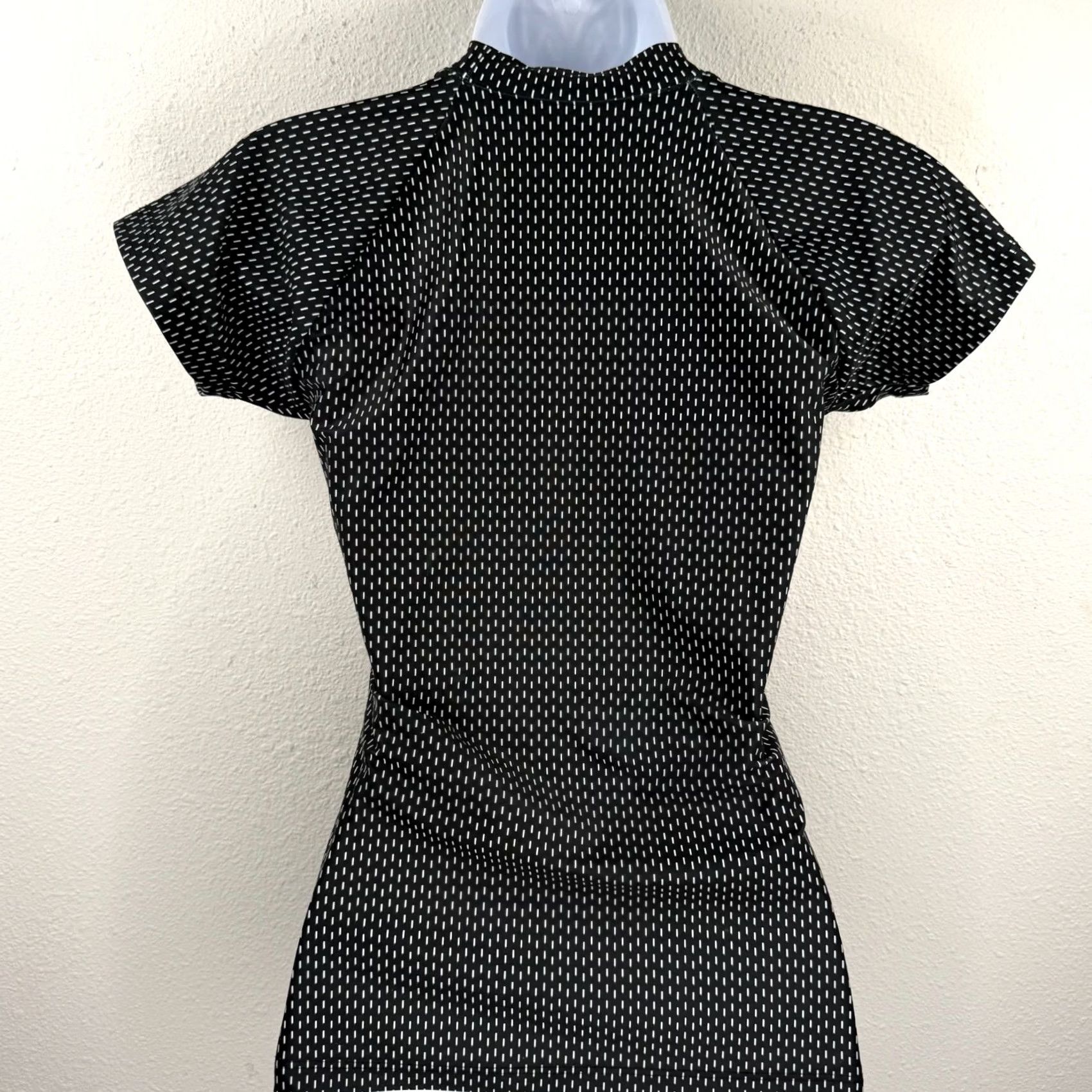 Swims Albion Rash Guard Swim Top Short Sleeve Womens XS Pullover UPF Geometric Multicolor Nylon Spandex Swim Shirt Shirt Womens XS Short Sleeve Size XS / US 0-2 / IT 36-38 - 6 Thumbnail