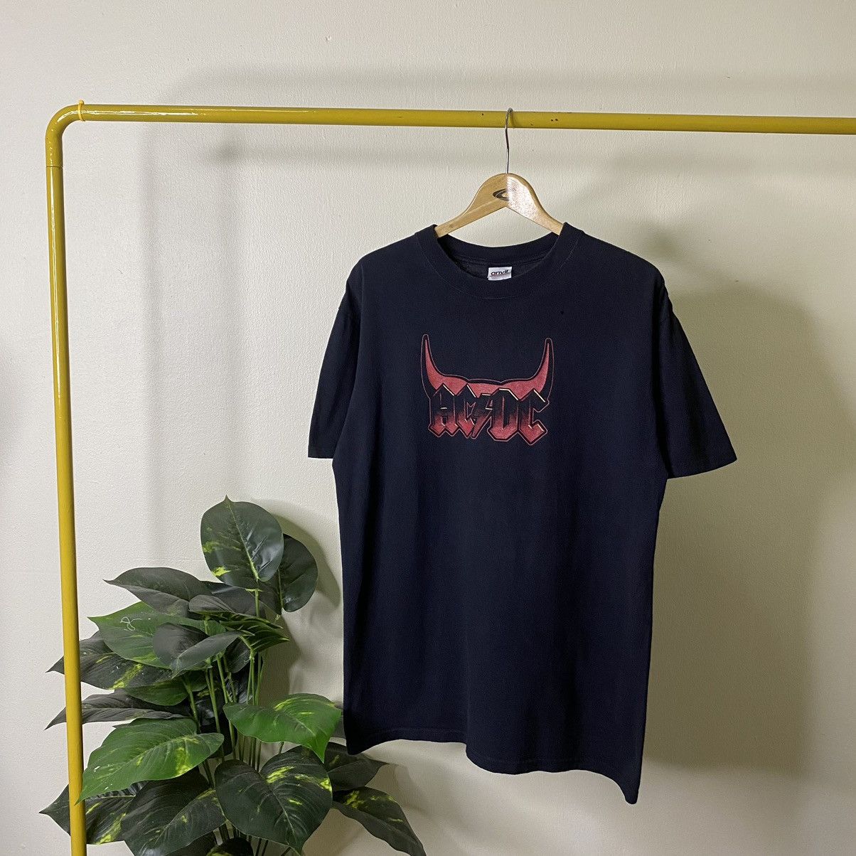 AC/DC × Band Tees × Vintage Vintage 2000s ACDC Band Tee Rare Graphic Size US L / EU 52-54 / 3 - 1 Thumbnail