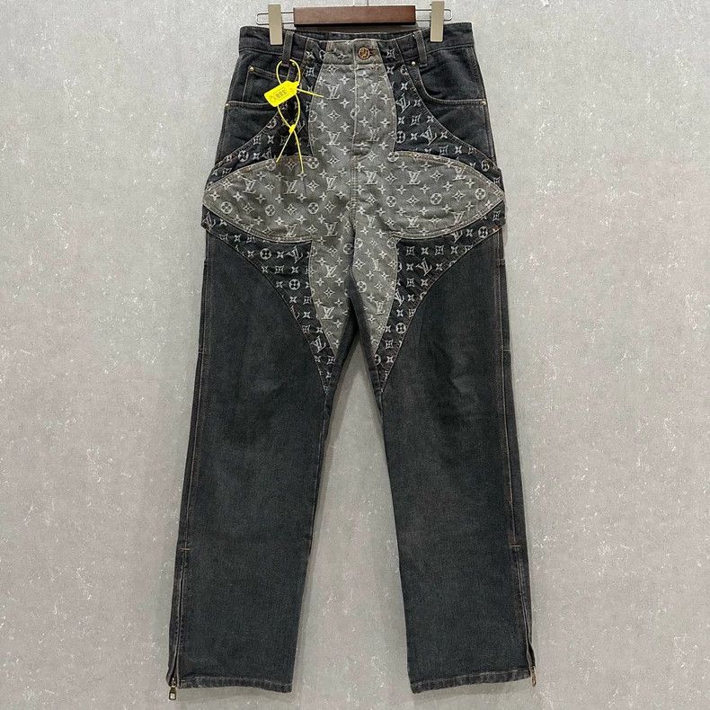 Louis Vuitton Tri-Flower Logo Jeans 2505-Nextarrow