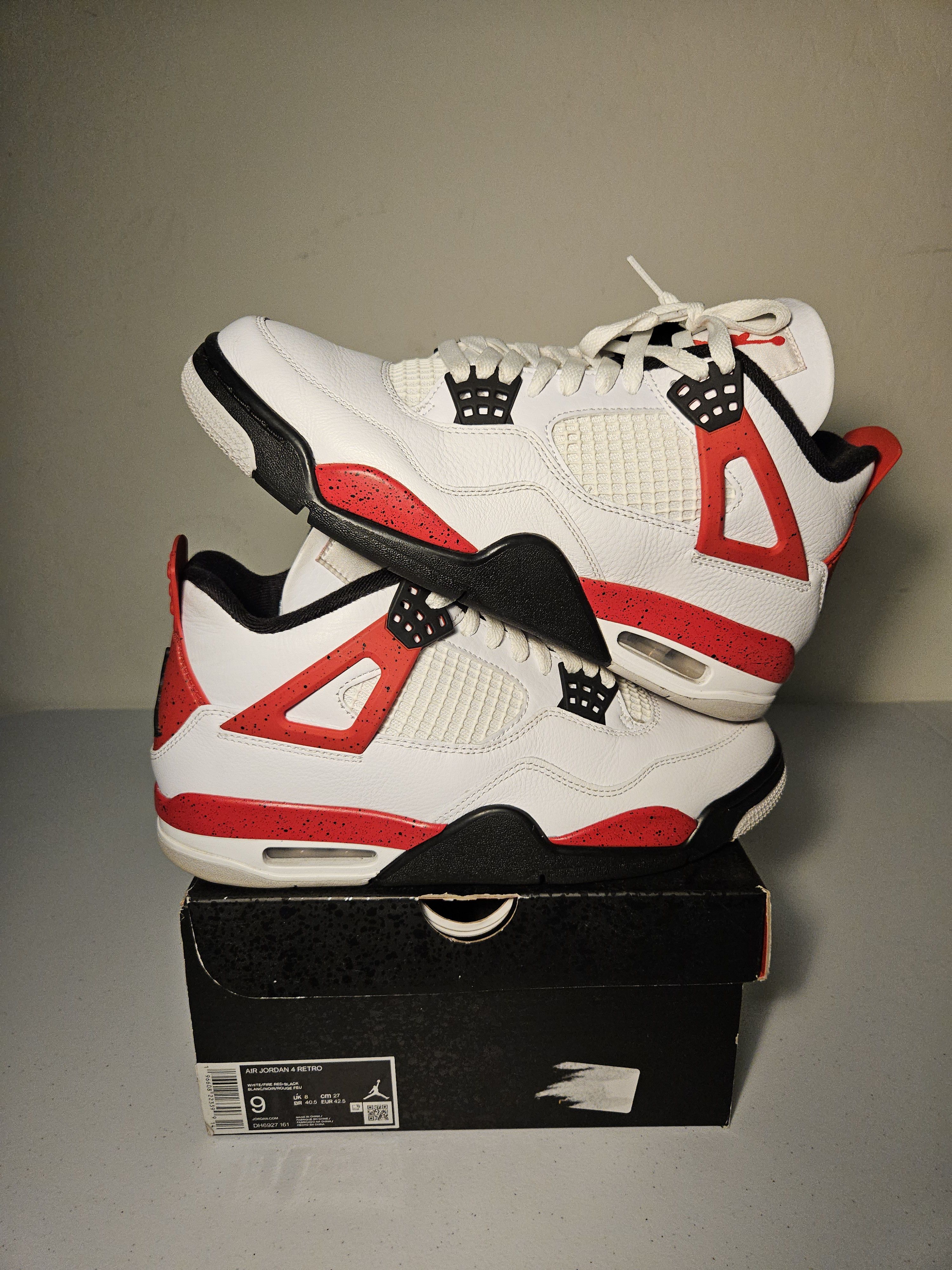 Jordan Brand Size 9 - Red Cement Jordan 4's Size US 9 / EU 42 - 1 Thumbnail