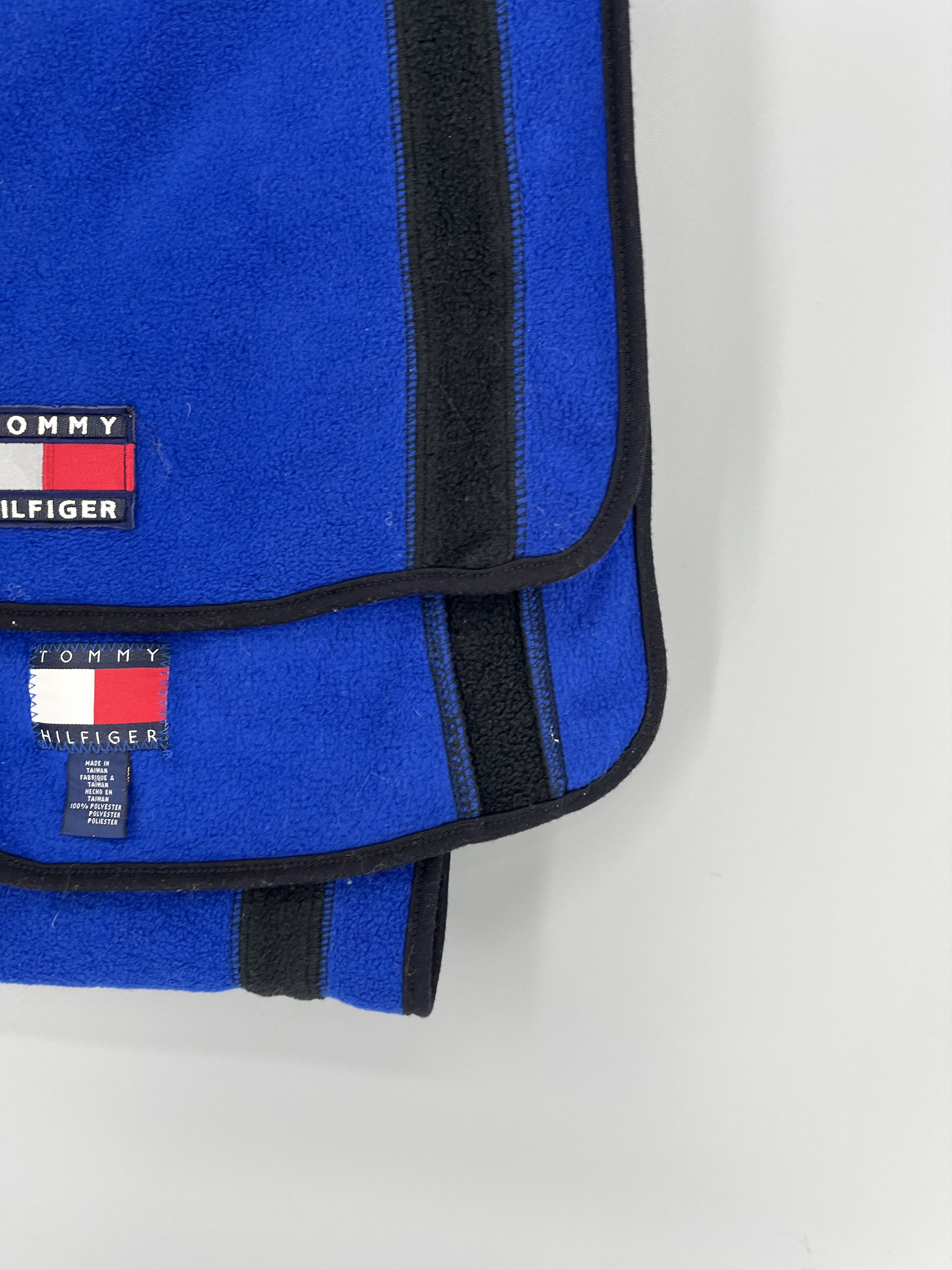 Tommy Hilfiger Vintage 90s Tommy Hilfiger fleece scarf Streetwear Style Size ONE SIZE - 8 Thumbnail