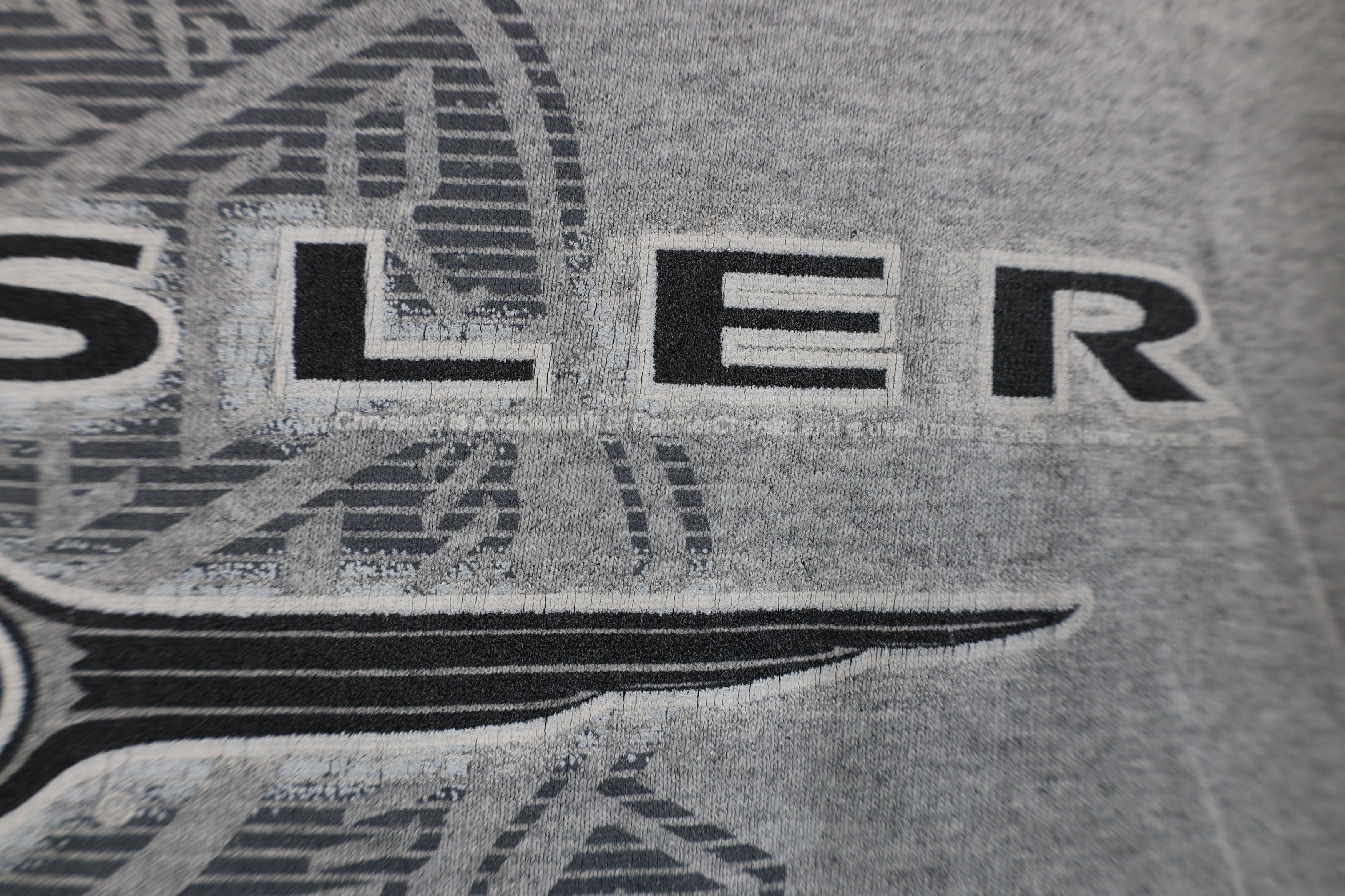 Vintage Vintage Y2K 2004 Daimler Chrysler Motors Car T-Shirt Gray Size US XL / EU 56 / 4 - 6 Thumbnail