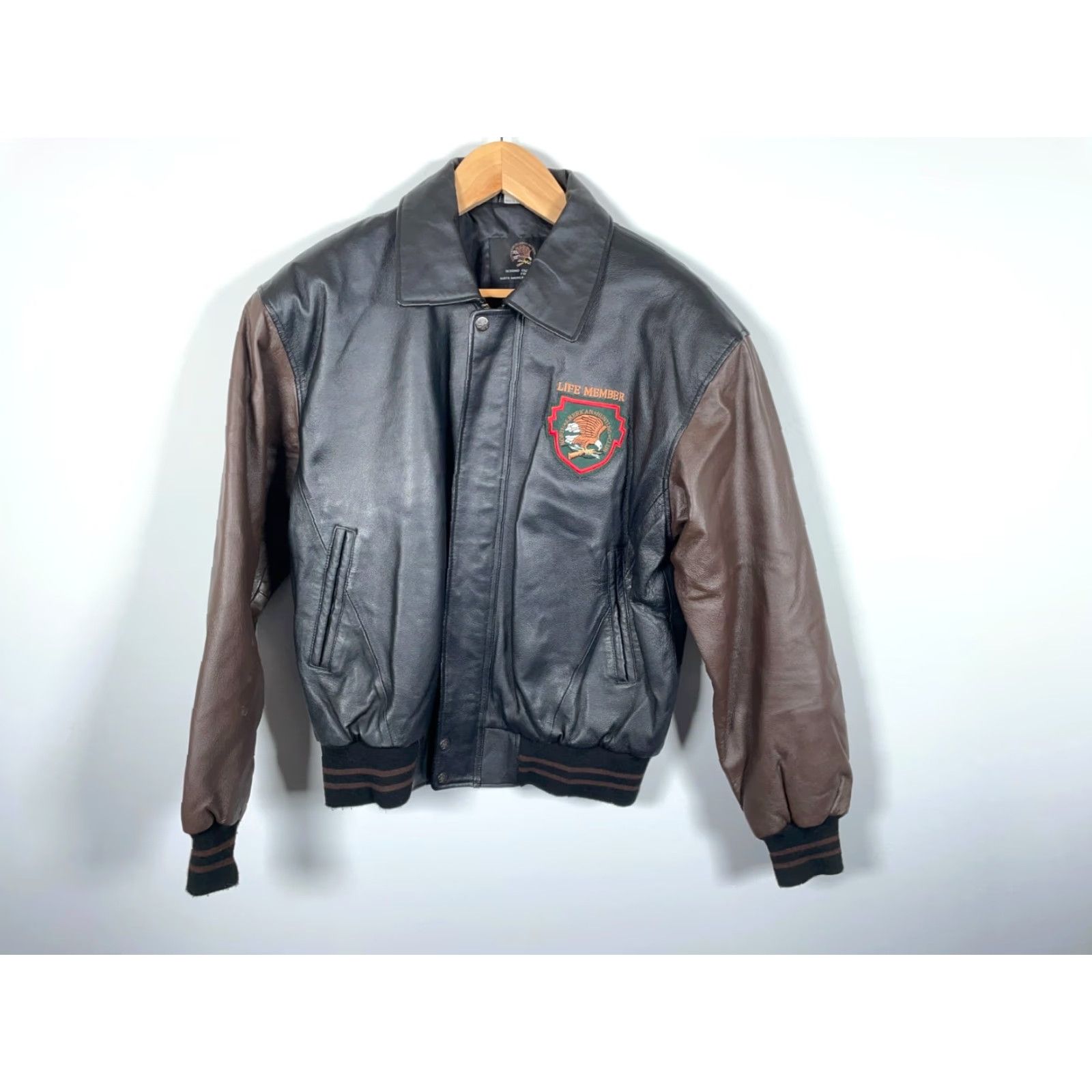 Vintage VINTAGE North American Hunting Club Leather Jacket Men's Medium Black Lifetime Member Size US M / EU 48-50 / 2 - 2 Thumbnail
