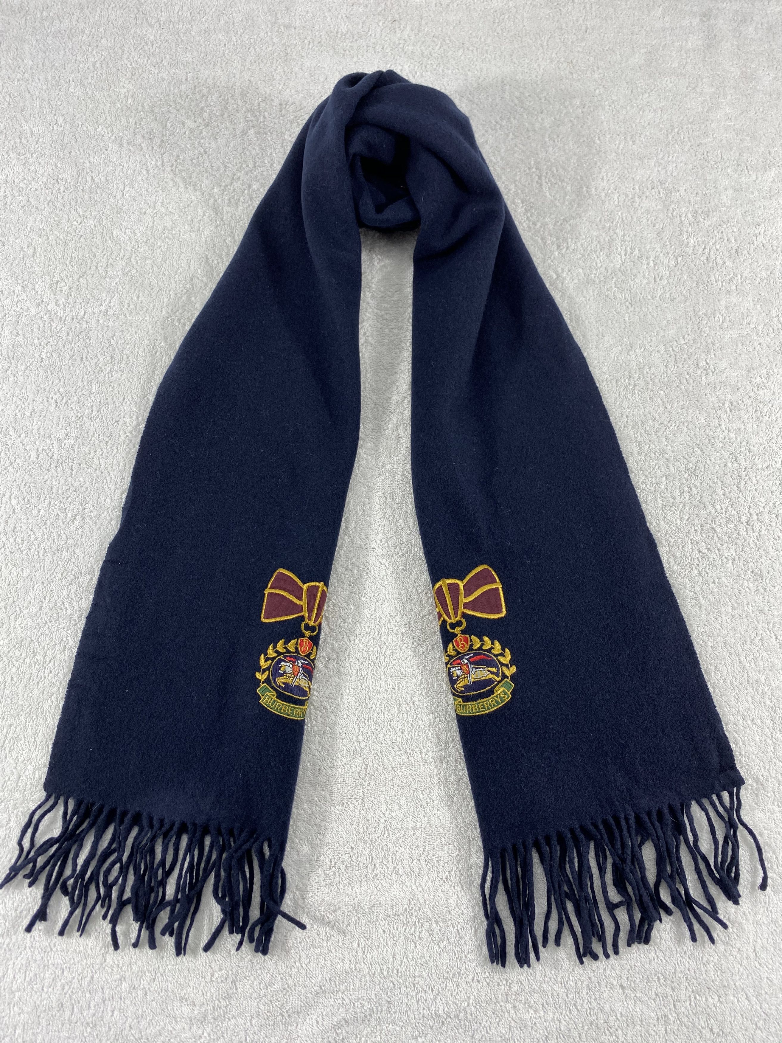 Burberry Vintage Burberry Scarf/Muffler/Neckwear MF643 Size ONE SIZE - 1 Thumbnail