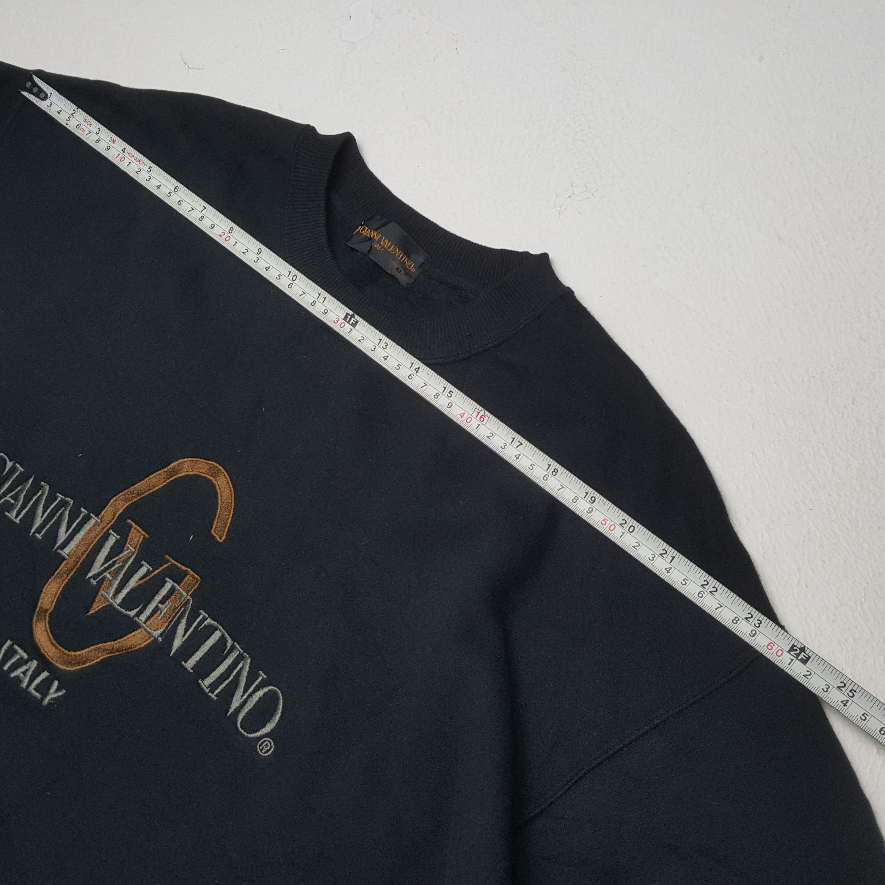 Gianni Valentino × Valentino × Vintage GIANNI VALENTINO Center Logo Spellout Design Sweatshirt Size US XL / EU 56 / 4 - 4 Thumbnail