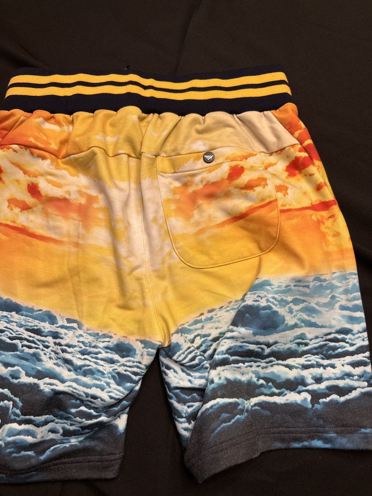 Paper Planes NEW Paper plane shorts large Size US 36 / EU 52 - 3 Thumbnail